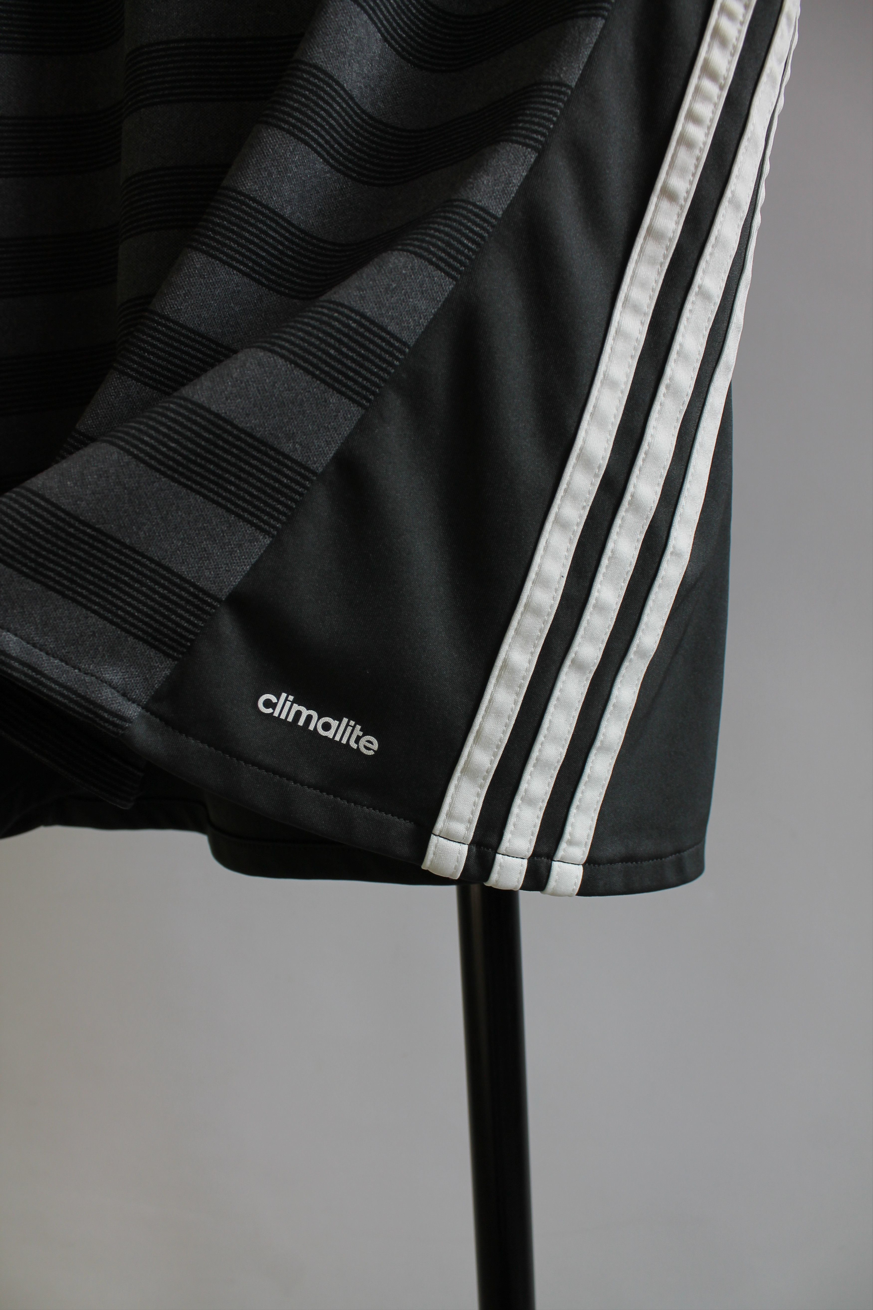 Adidas 2016 Adidas Germany soccer jersey away jersey Ladies Size L / US 10 / IT 46 - 4 Thumbnail