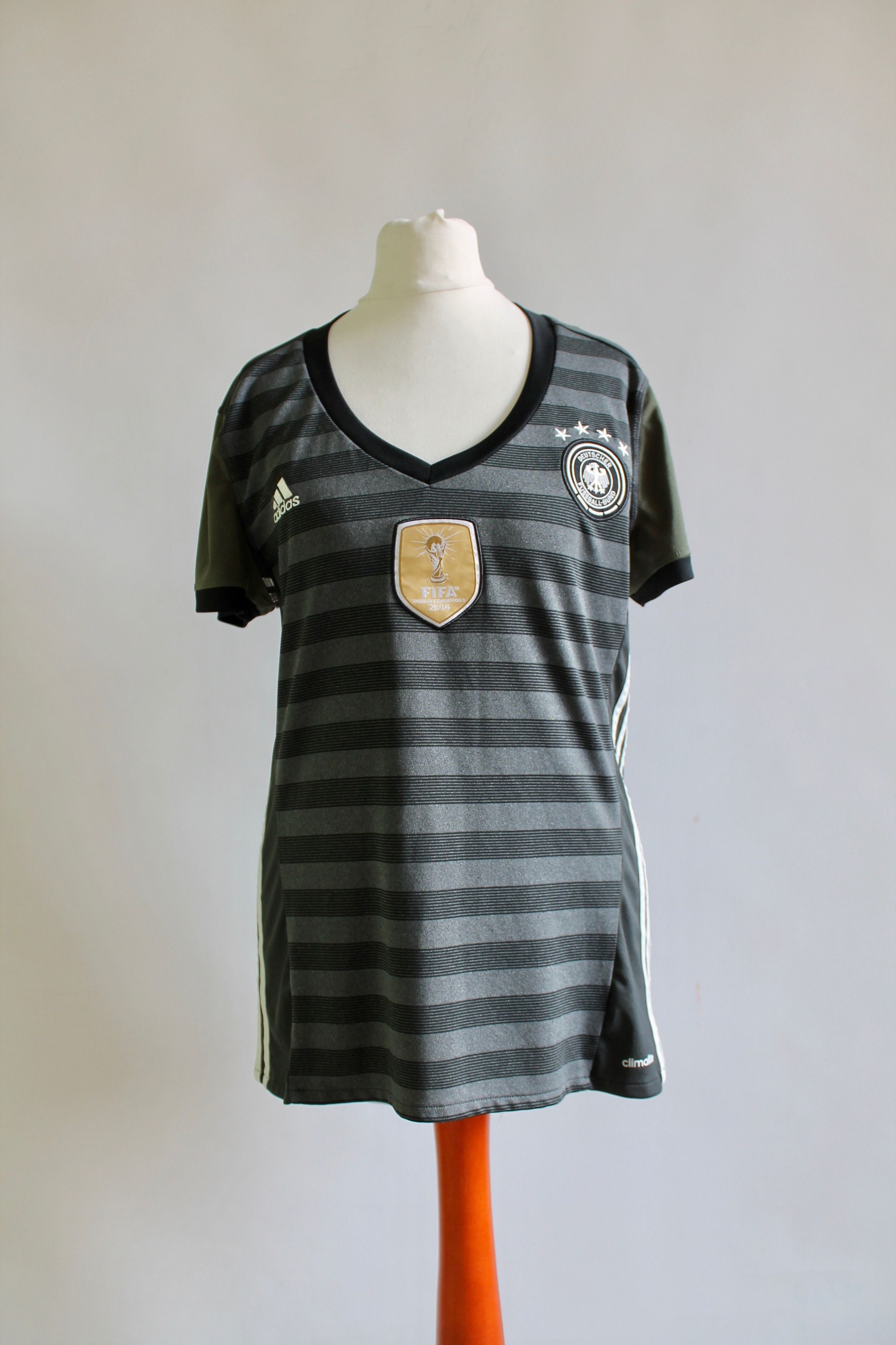 Adidas 2016 Adidas Germany soccer jersey away jersey Ladies Size L / US 10 / IT 46 - 6 Thumbnail