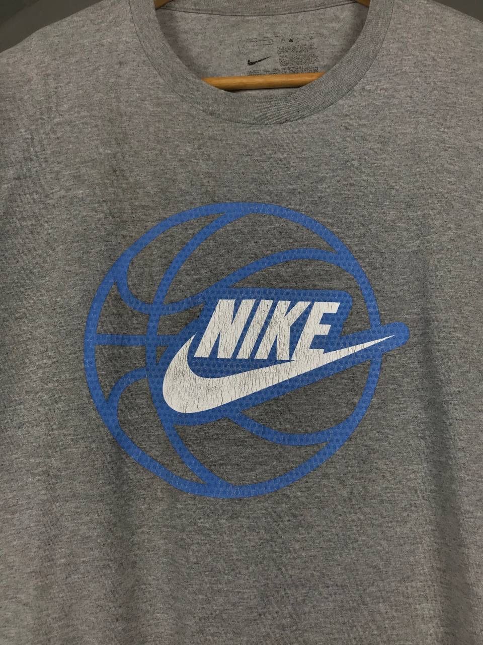Nike × Vintage Nike swoosh streetwear vintage center logo tee Size US L / EU 52-54 / 3 - 3 Thumbnail