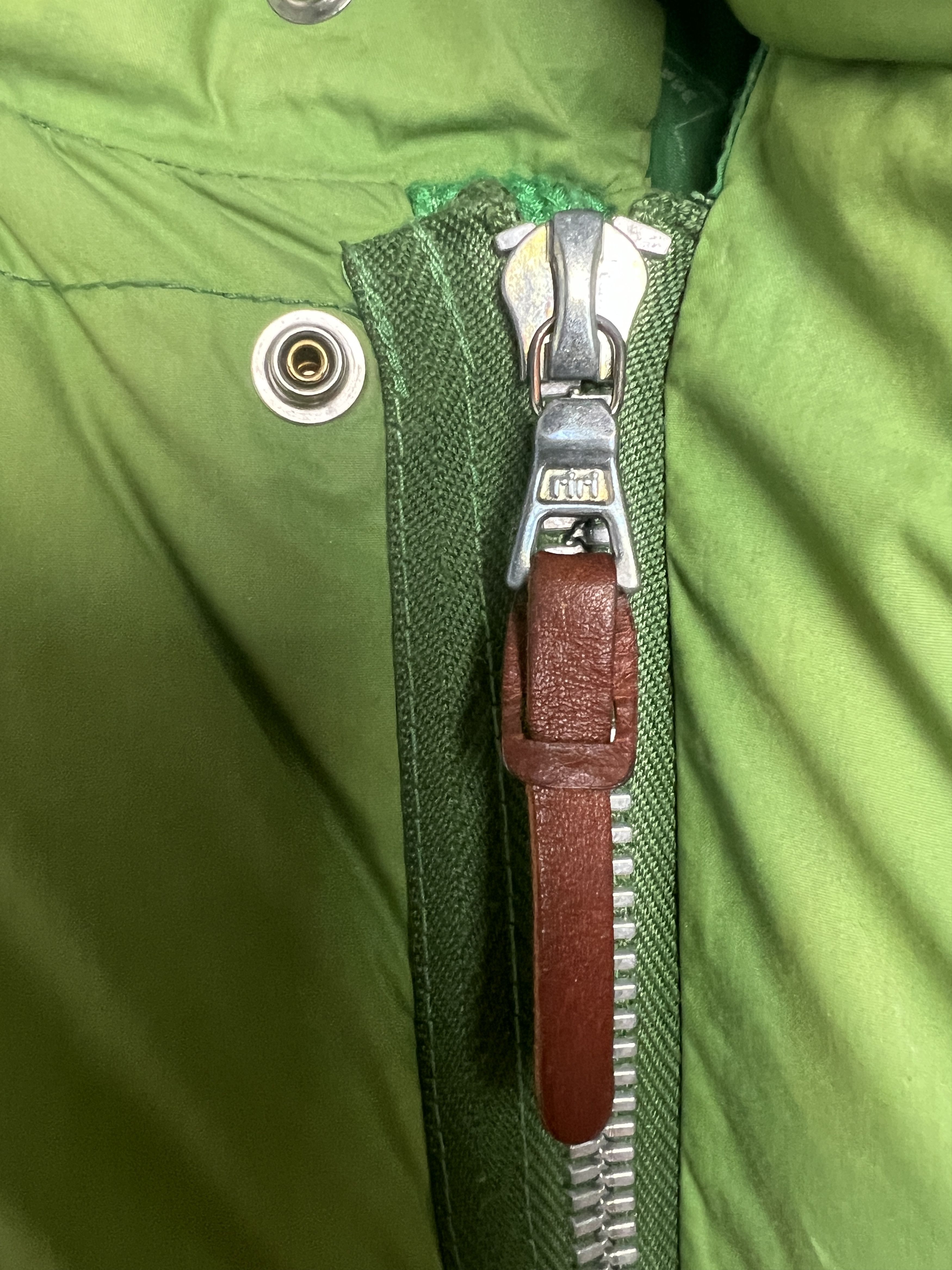 Moncler × Visvim Rare Green Moncler V Hooded Down Vest Size US M / EU 48-50 / 2 - 7 Thumbnail