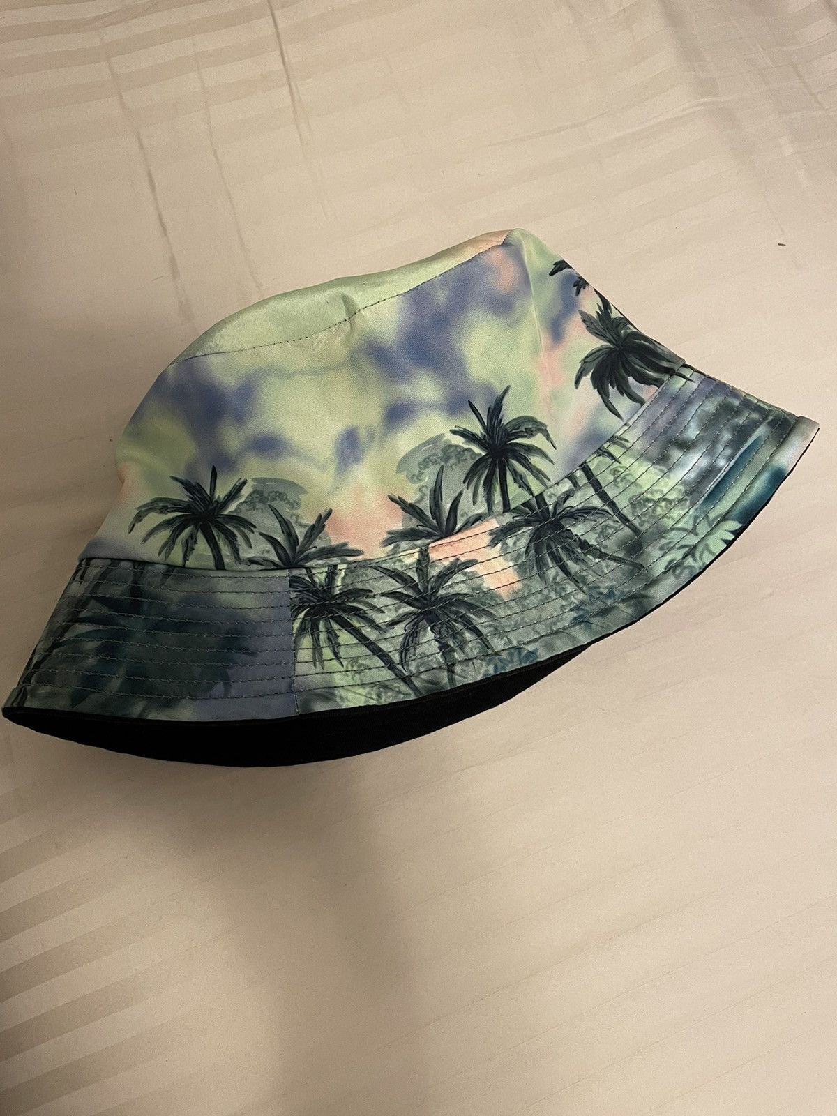 Palm Angels 🔥Brand New🔥Paradise Bucket Hat Size ONE SIZE - 6 Thumbnail