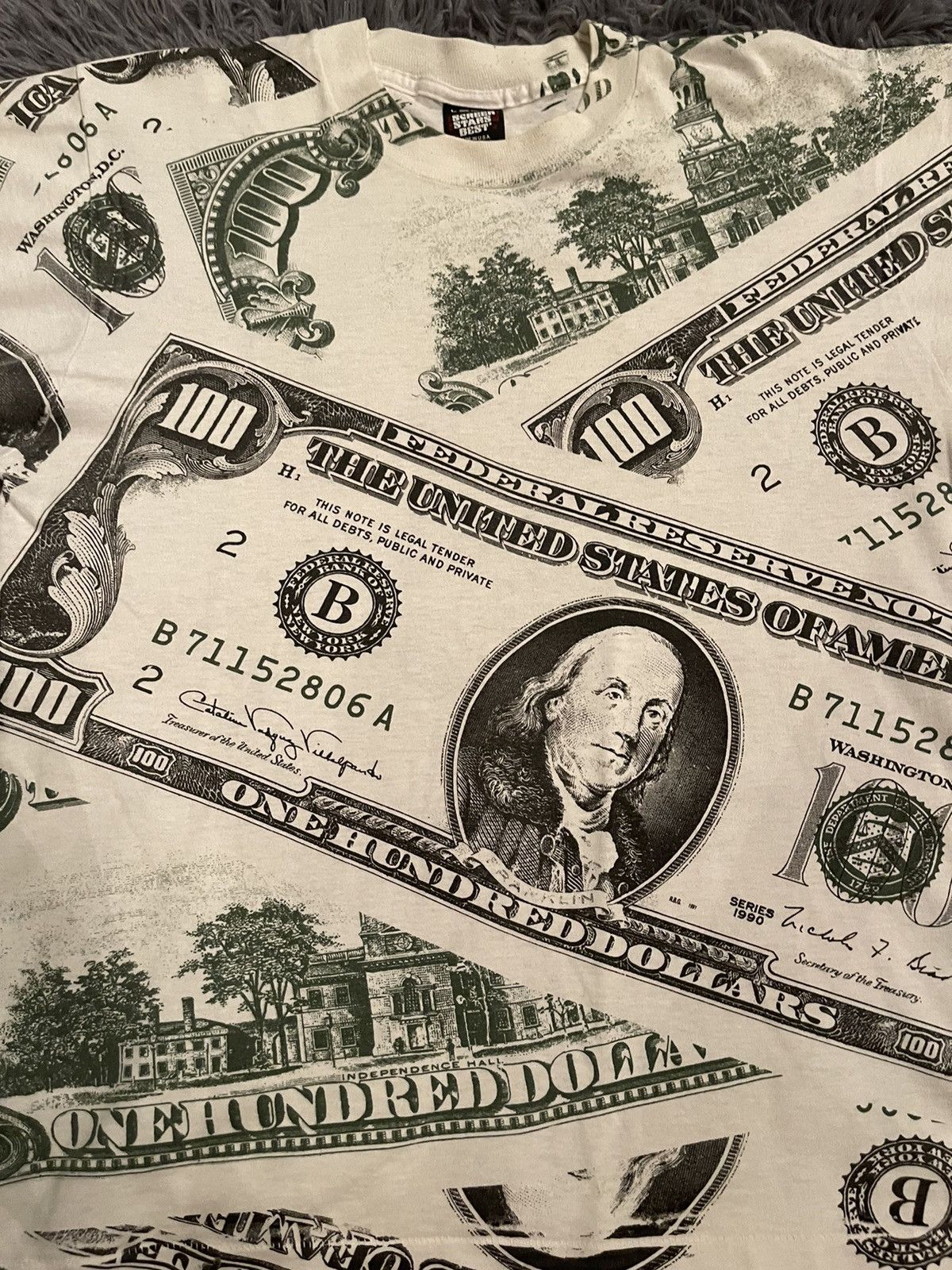 Vintage 1990 vintage United States Dollar USD all over print t-shirt Size US L / EU 52-54 / 3 - 4 Thumbnail