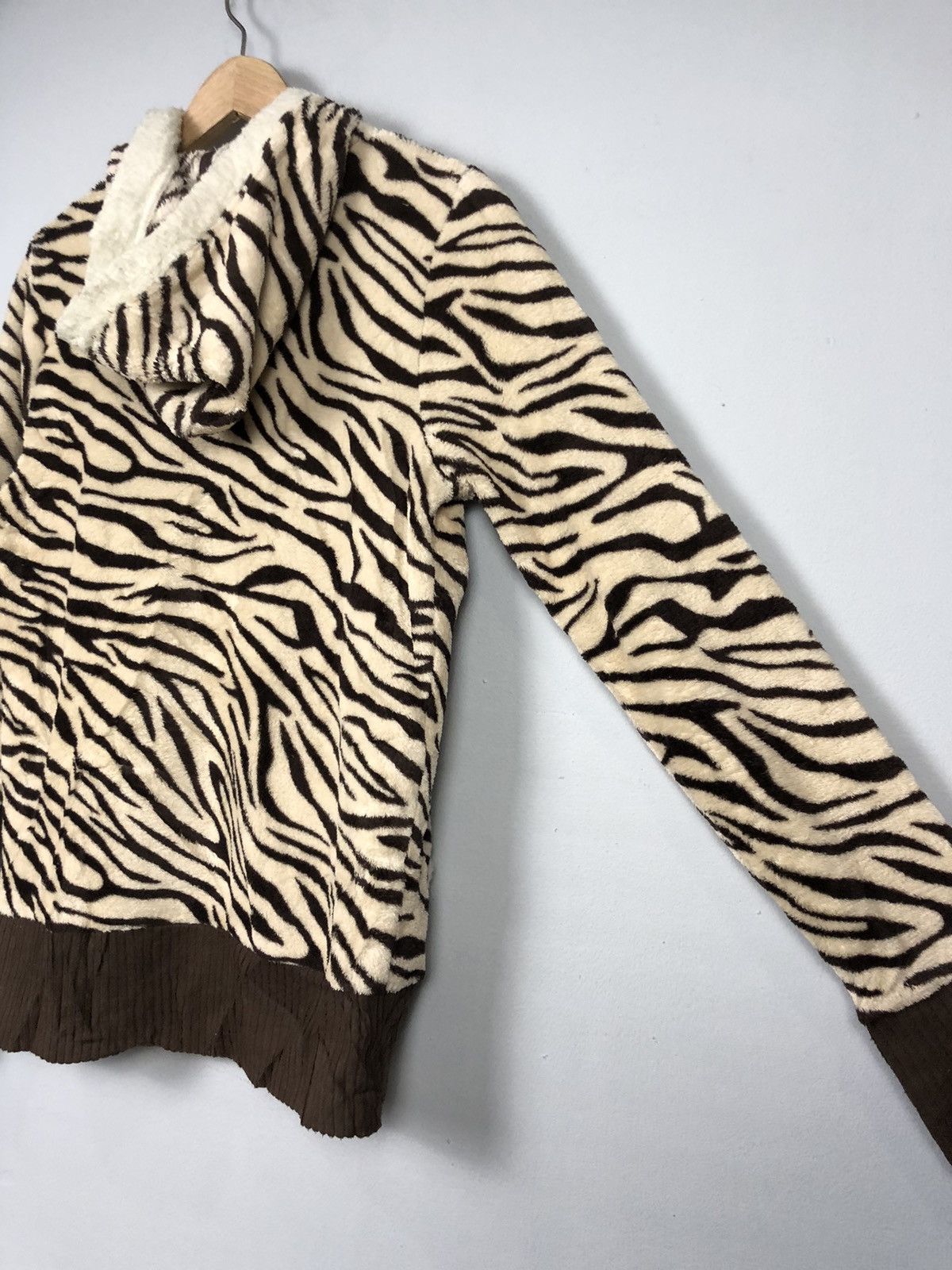 Other GF Japanese Brand zebra Sweater Size M / US 6-8 / IT 42-44 - 6 Thumbnail