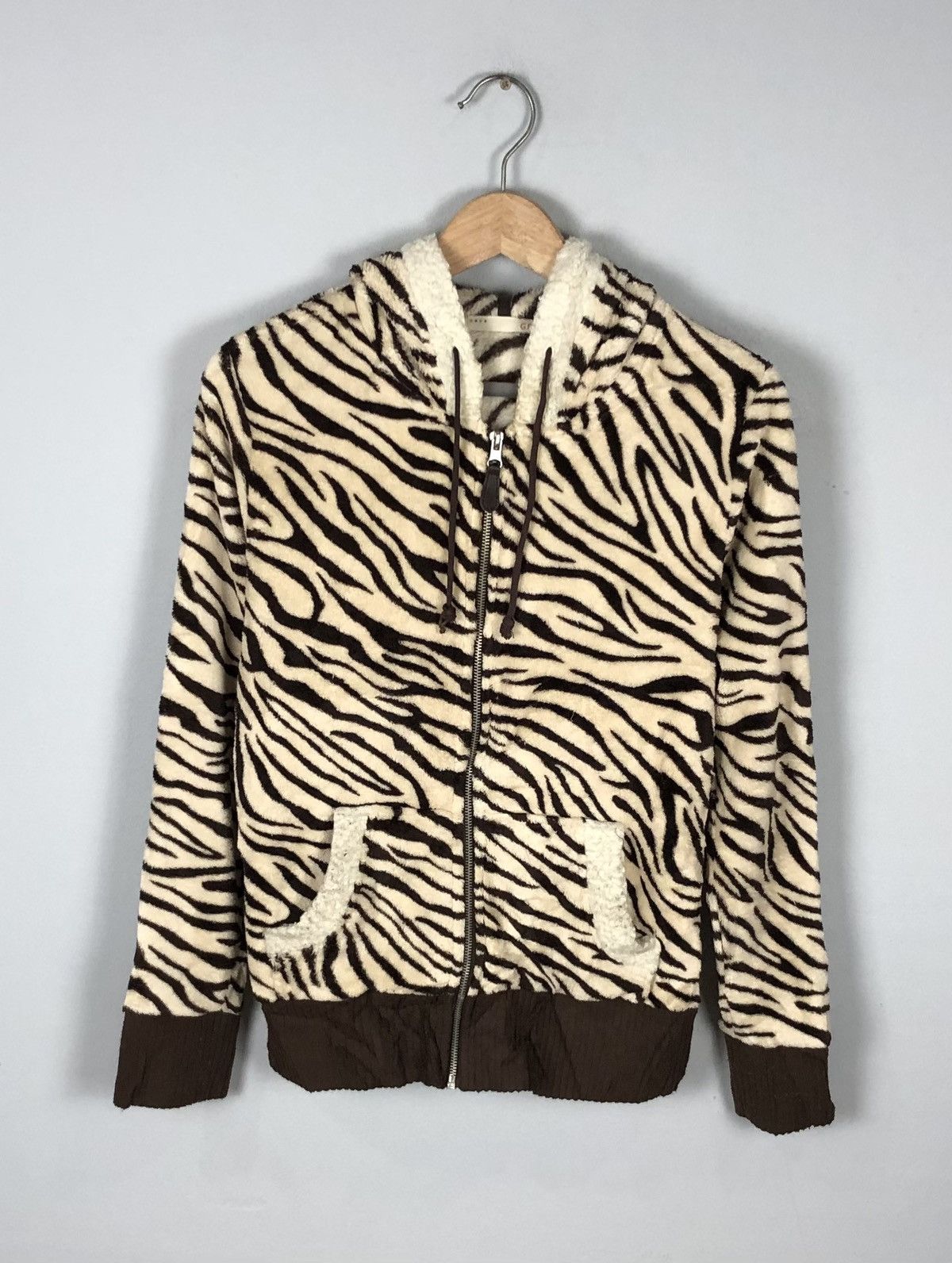 Other GF Japanese Brand zebra Sweater Size M / US 6-8 / IT 42-44 - 1 Thumbnail