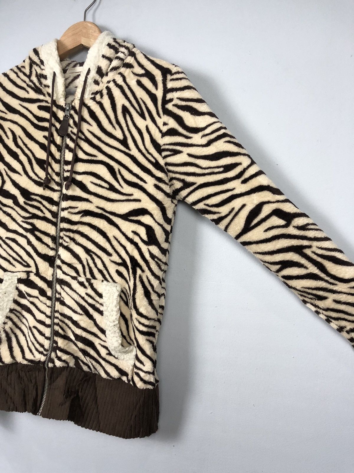 Other GF Japanese Brand zebra Sweater Size M / US 6-8 / IT 42-44 - 4 Thumbnail