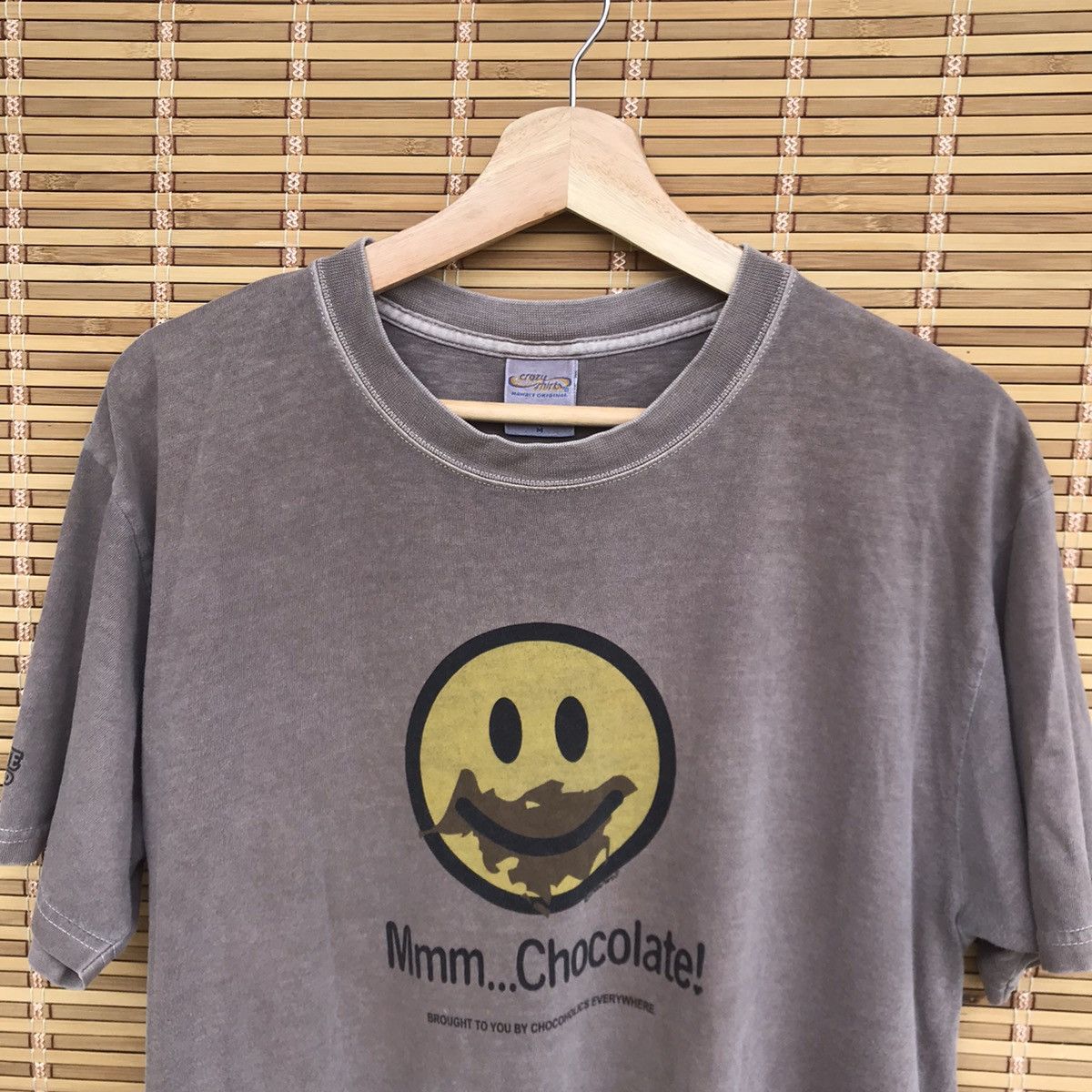 Vintage Vintage 90s Smiley Chocolate crazy shirt medium size Size US M / EU 48-50 / 2 - 5 Thumbnail