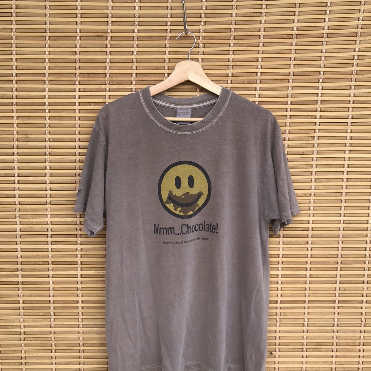 Vintage Vintage 90s Smiley Chocolate crazy shirt medium size Size US M / EU 48-50 / 2 - 4 Thumbnail