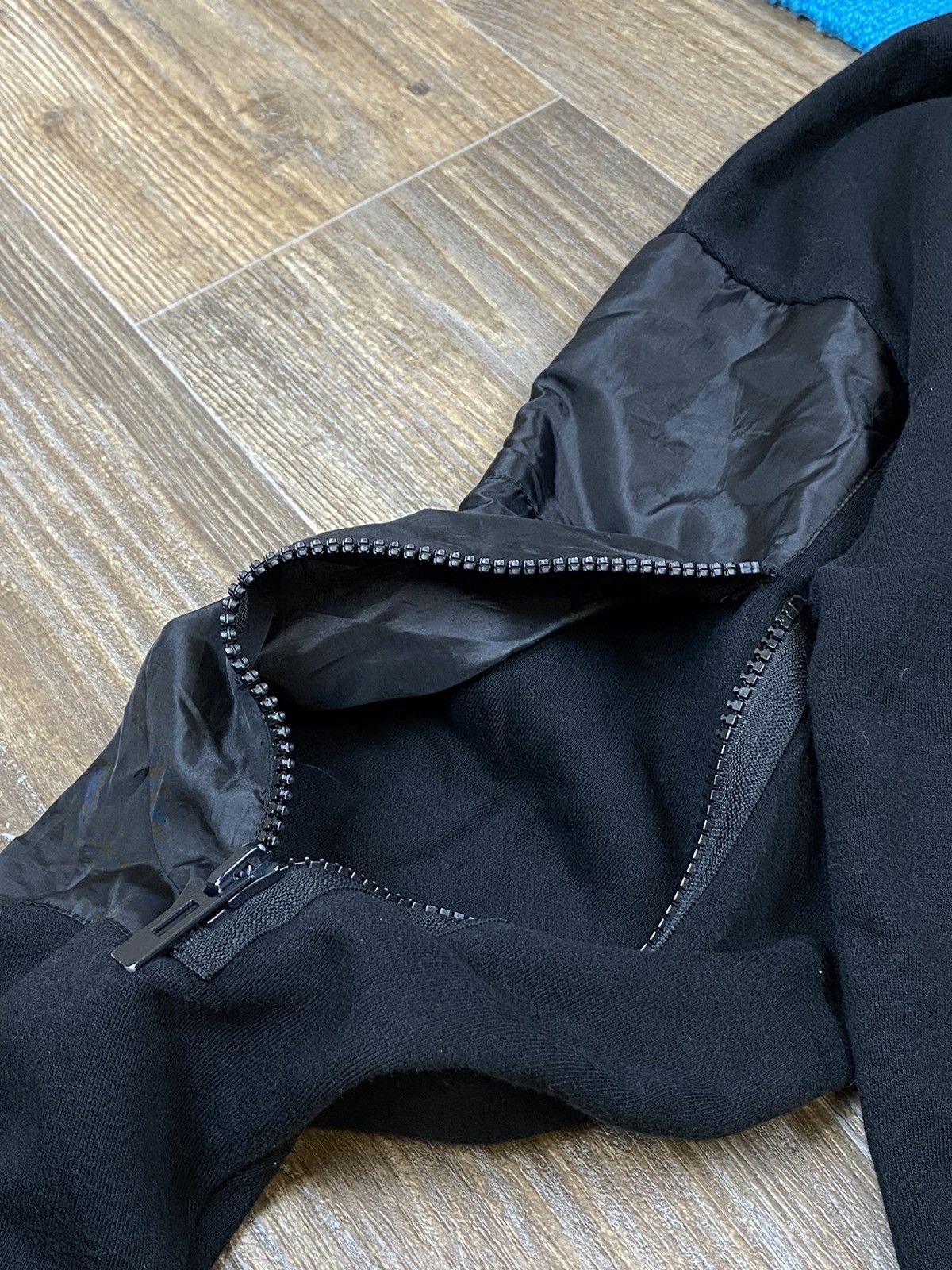 Han Kjobenhavn Han Kjobenhavn black patch hoodie multi pocket hoodie Size US M / EU 48-50 / 2 - 12 Thumbnail