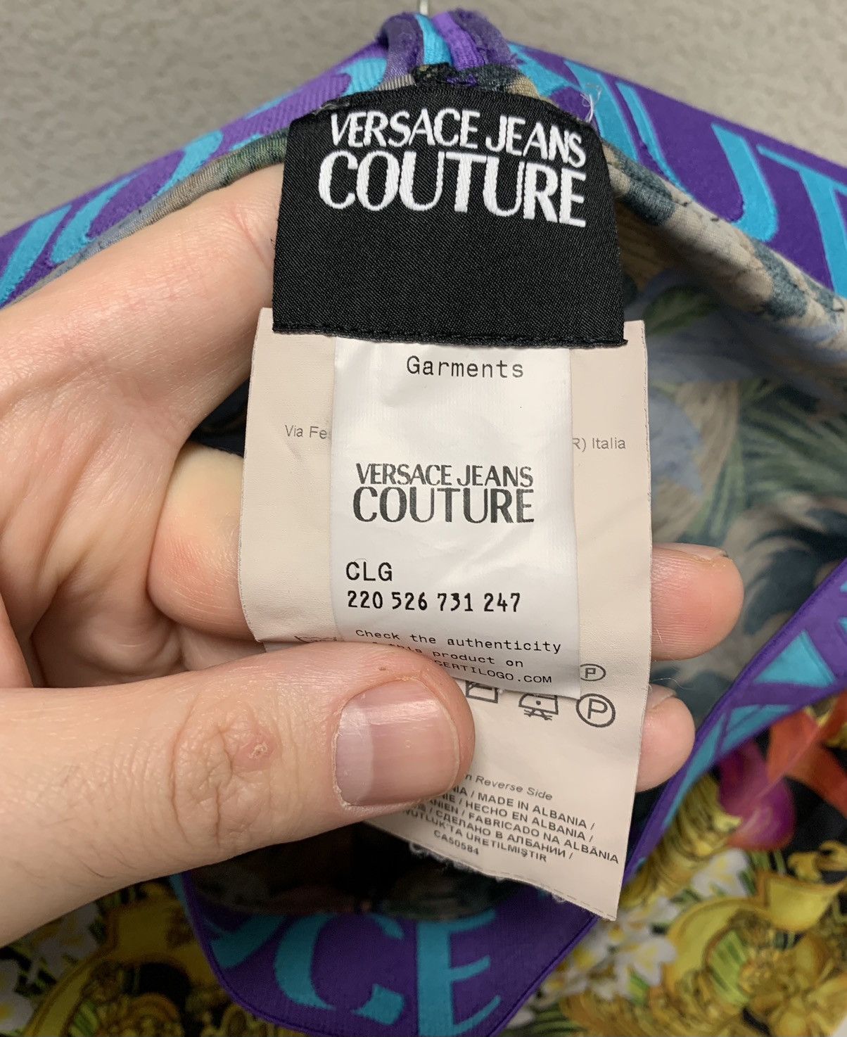 Versace Jeans Couture Versace jeans couture full print short leggings Medusa Size 32" / US 10 / IT 46 - 7 Thumbnail