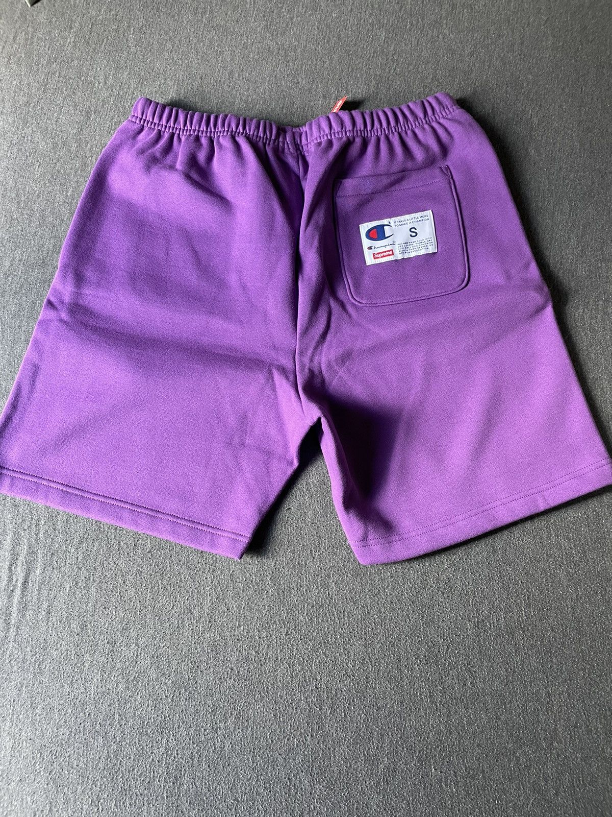 Champion × Supreme Supreme Champion Outline Sweatshort Size US 28 / EU 44 - 2 Thumbnail