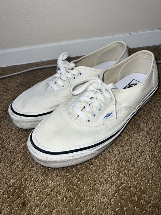 Vans vault outlet cream