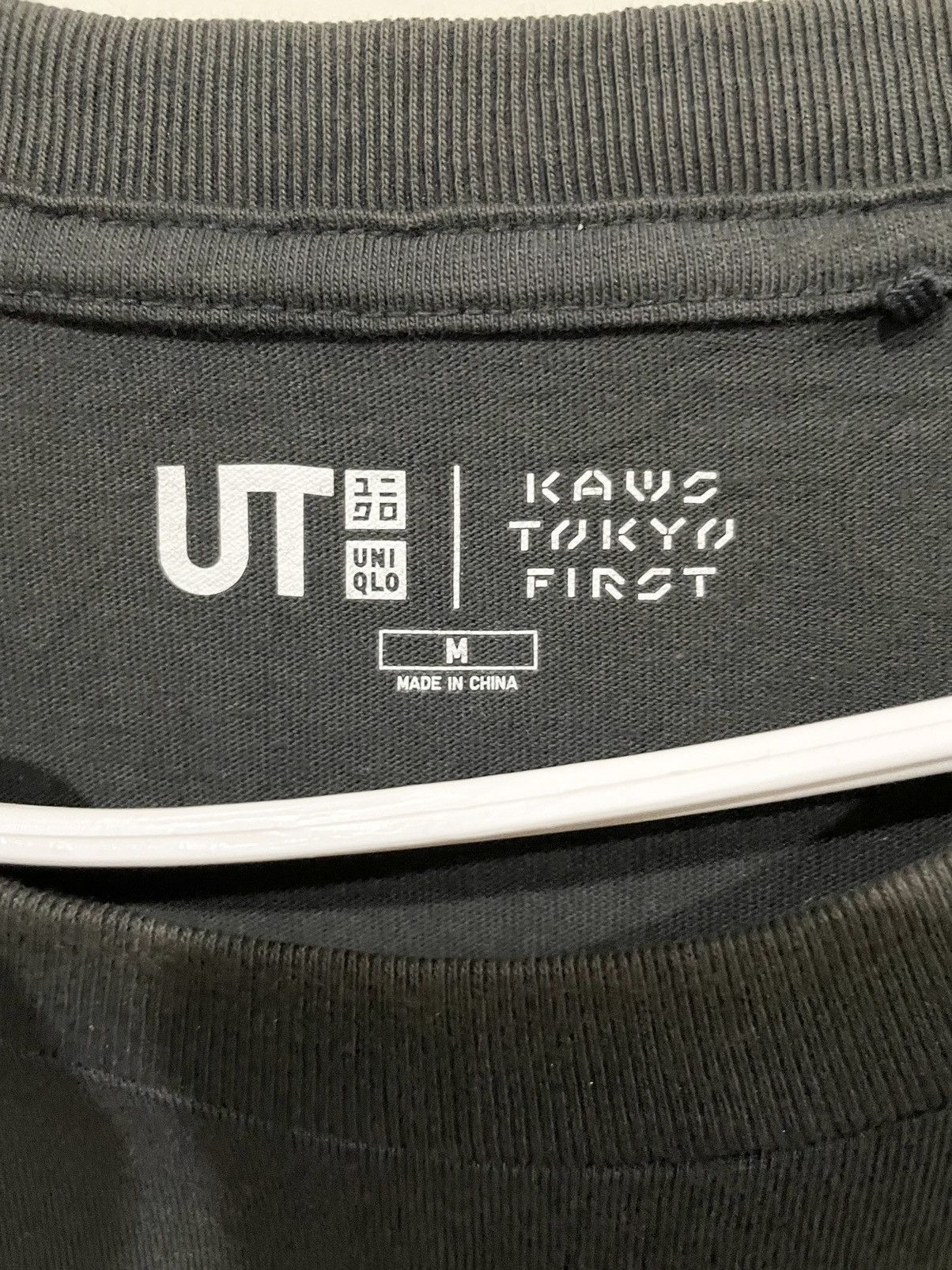 Japanese Brand Rare💥 Kaws Tokyo First Uniqlo Bear Tee Size US M / EU 48-50 / 2 - 11 Thumbnail