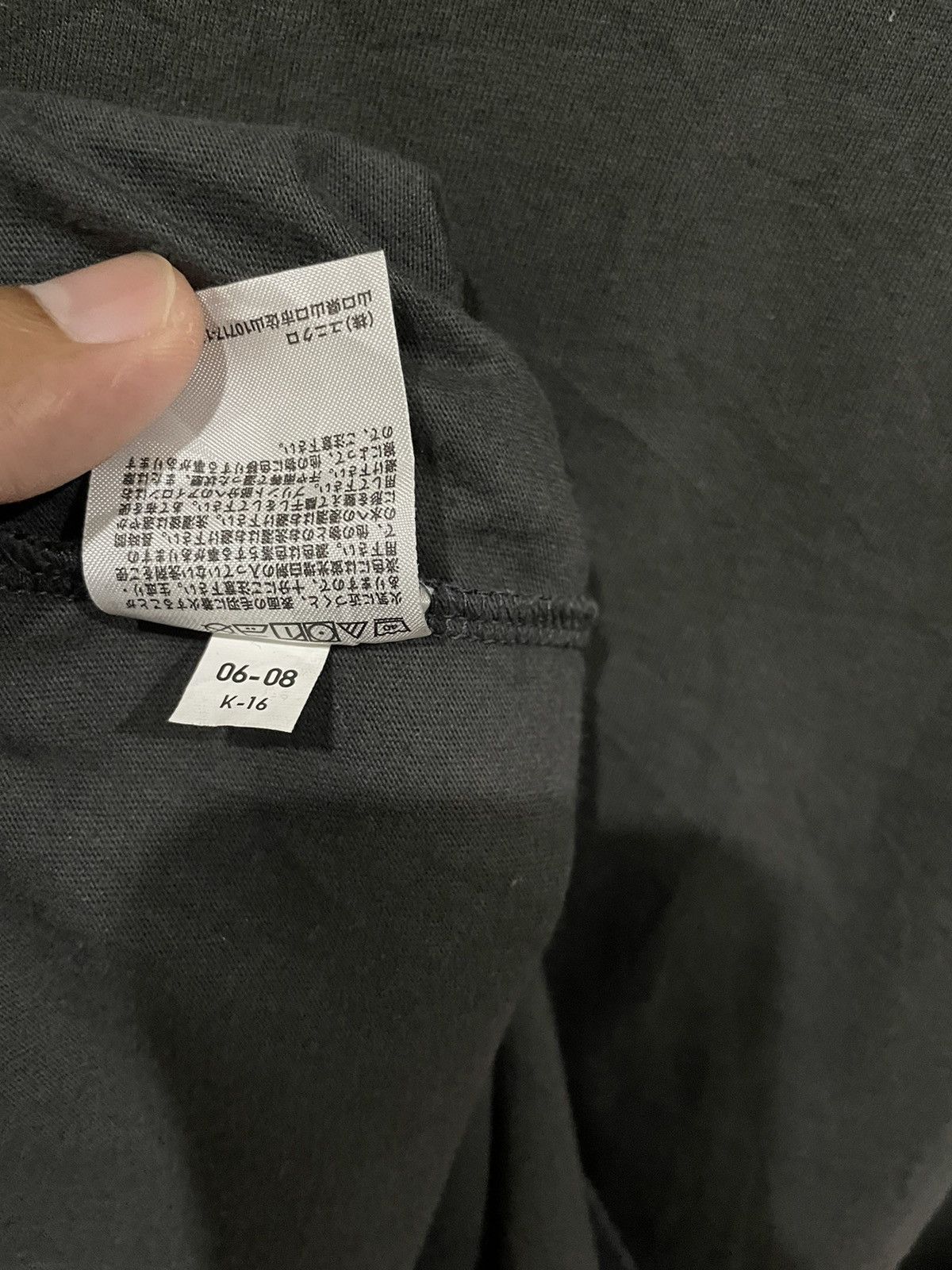 Japanese Brand Rare💥 Kaws Tokyo First Uniqlo Bear Tee Size US M / EU 48-50 / 2 - 9 Thumbnail