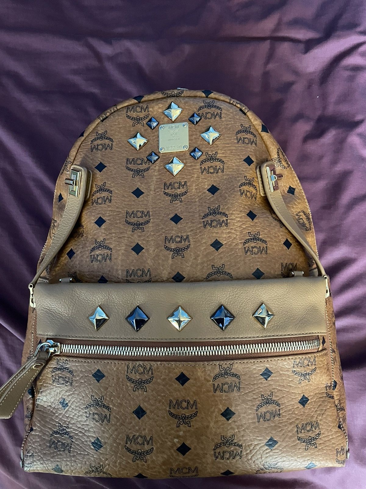 MCM RARE MCM 2 in 1 Dual Stark Backpack Medium Size ONE SIZE - 1 Thumbnail