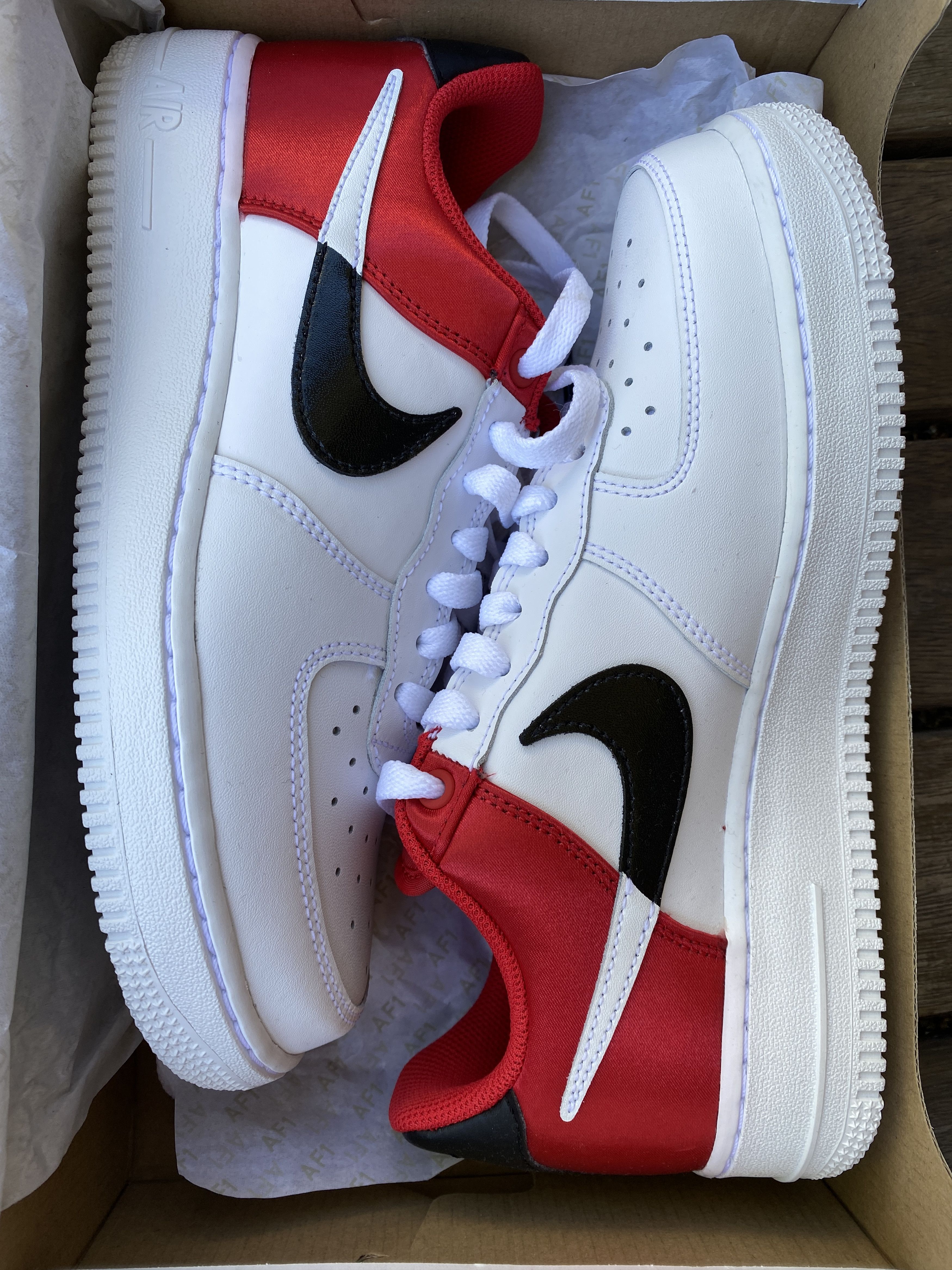 NBA x Nike Air Force 1 '07 LV8 University Red