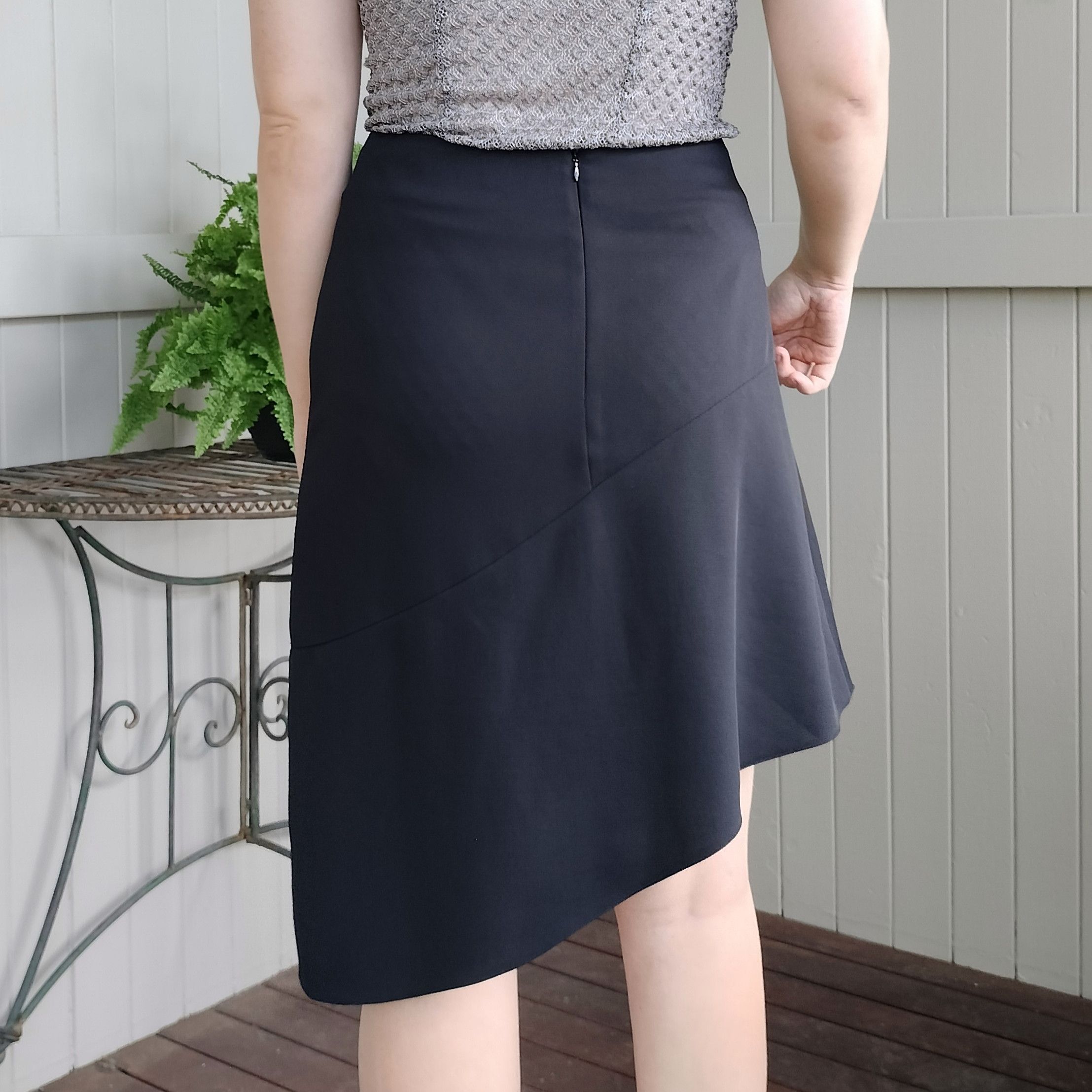 Country Road × Designer Country Road black asymmetrical side slit corporate skirt Size 28" / US 6 / IT 42 - 3 Thumbnail