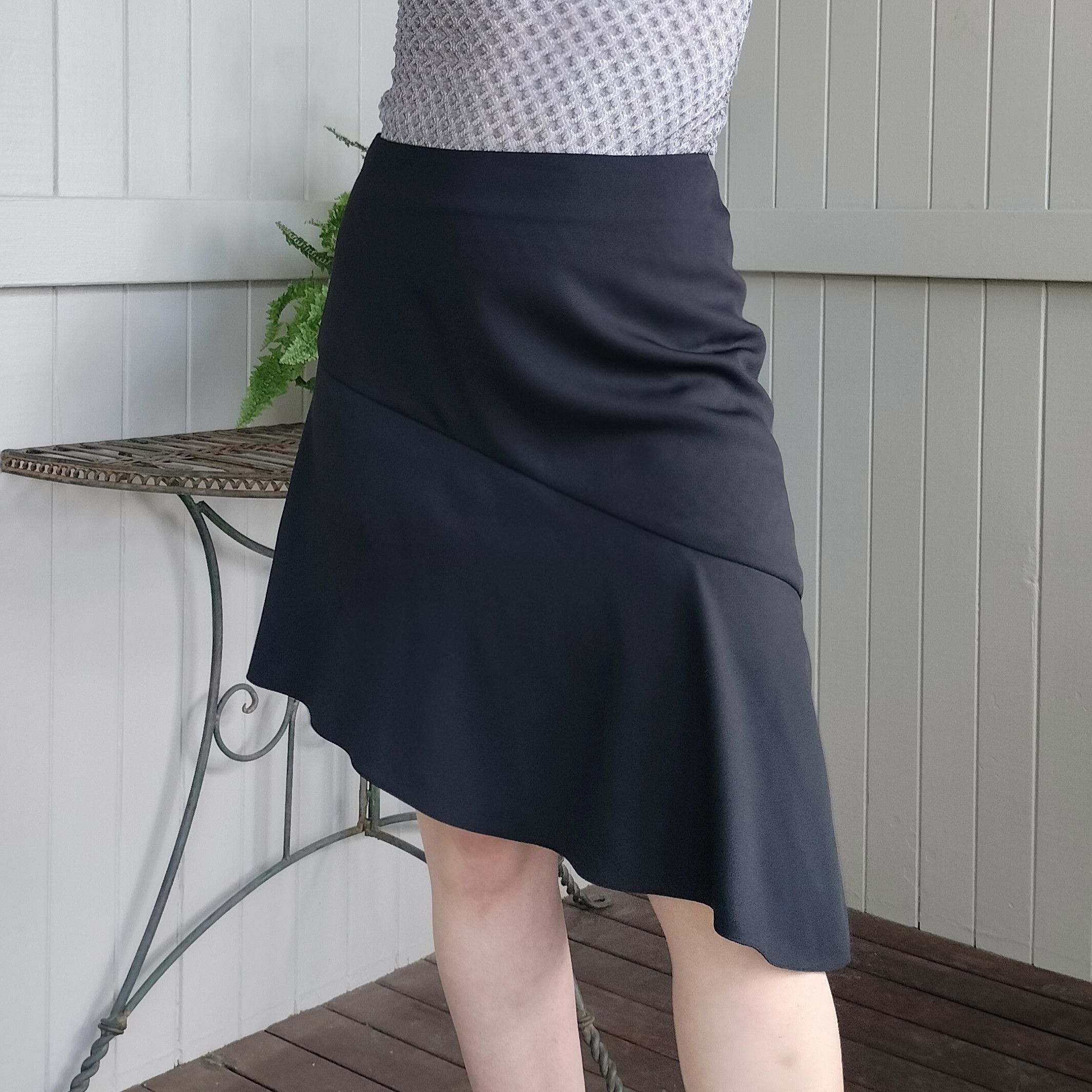 Country Road × Designer Country Road black asymmetrical side slit corporate skirt Size 28" / US 6 / IT 42 - 2 Thumbnail