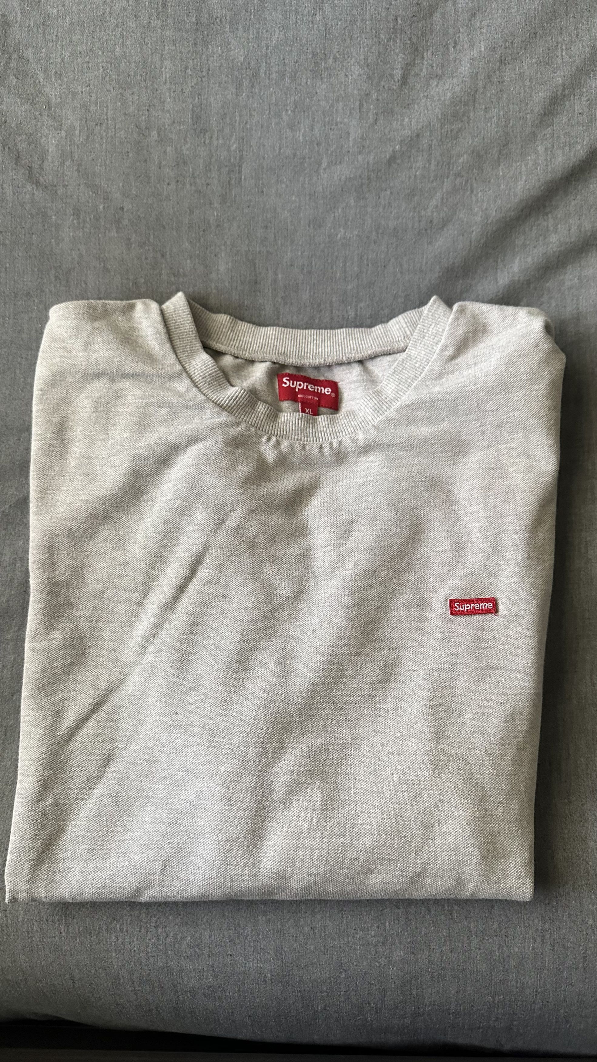 Supreme Supreme Blurred Logo Sweater | Grailed
