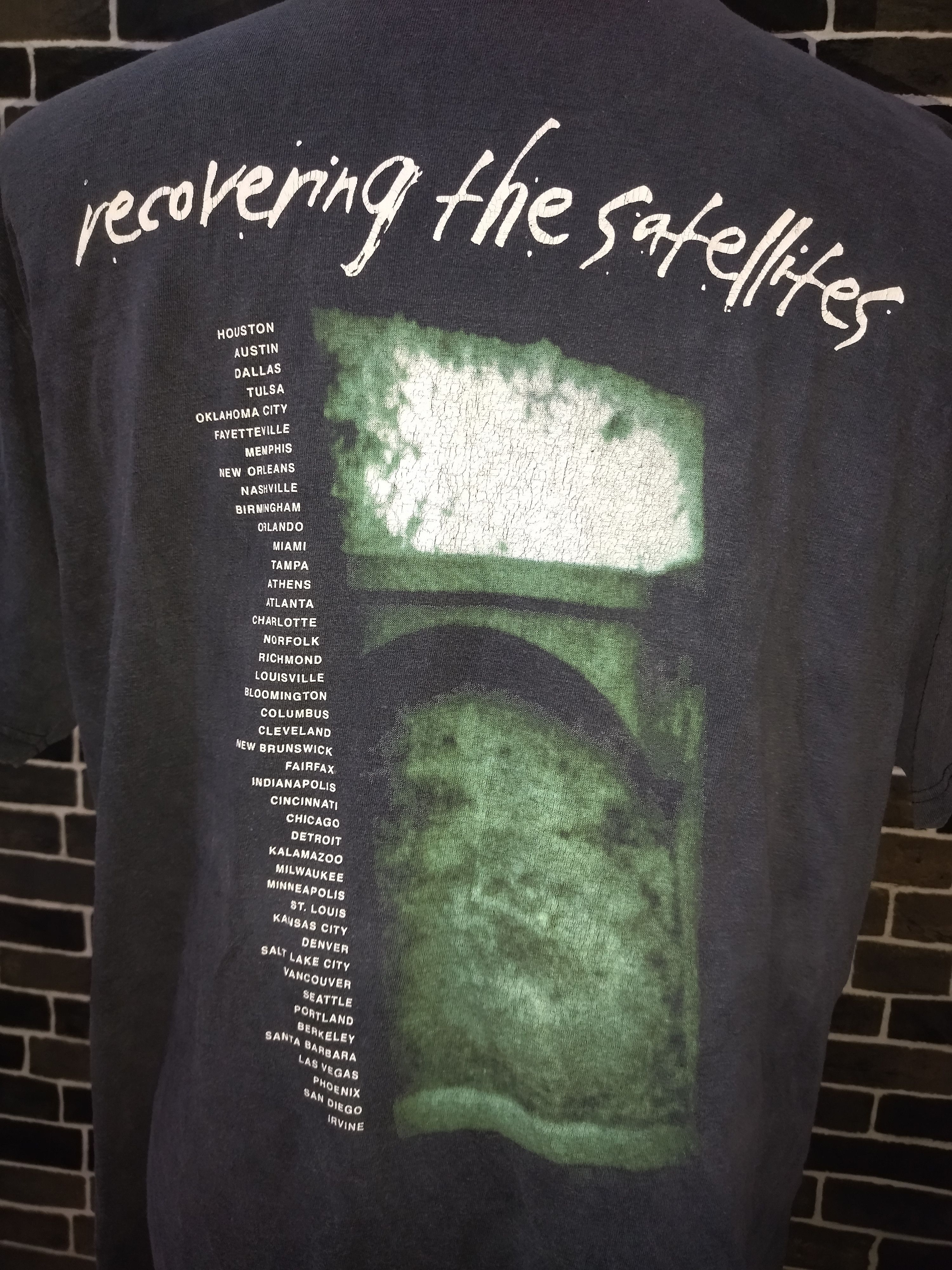 Band Tees × Vintage Vintage 90s Counting Crow "recovering the satellites tee Size US XL / EU 56 / 4 - 7 Thumbnail