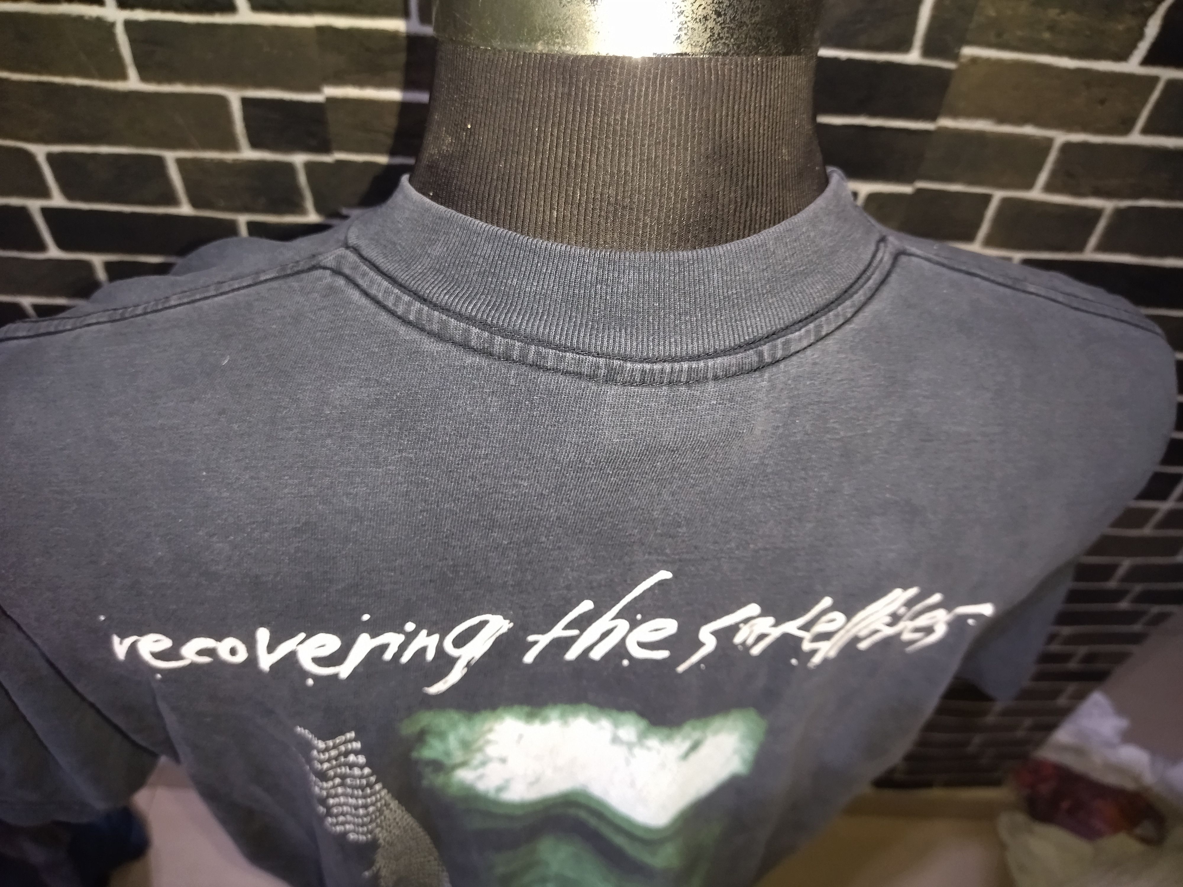 Band Tees × Vintage Vintage 90s Counting Crow "recovering the satellites tee Size US XL / EU 56 / 4 - 8 Thumbnail
