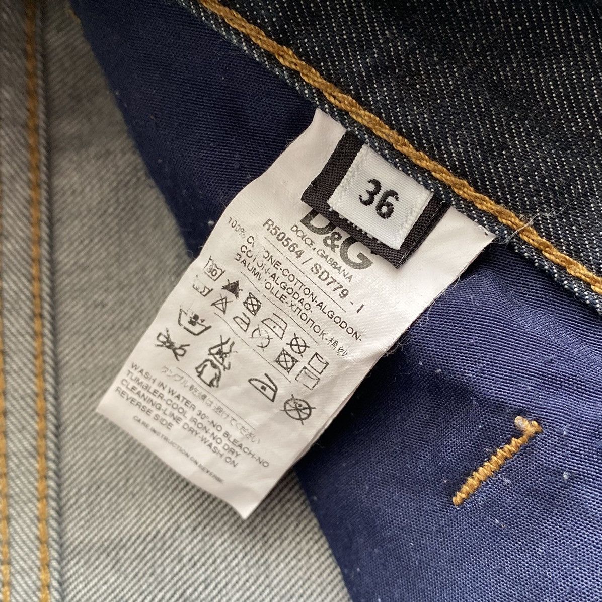 Dolce & Gabbana Dolce&Gabbana Denim Logo Shorts Size US 36 / EU 52 - 9 Thumbnail