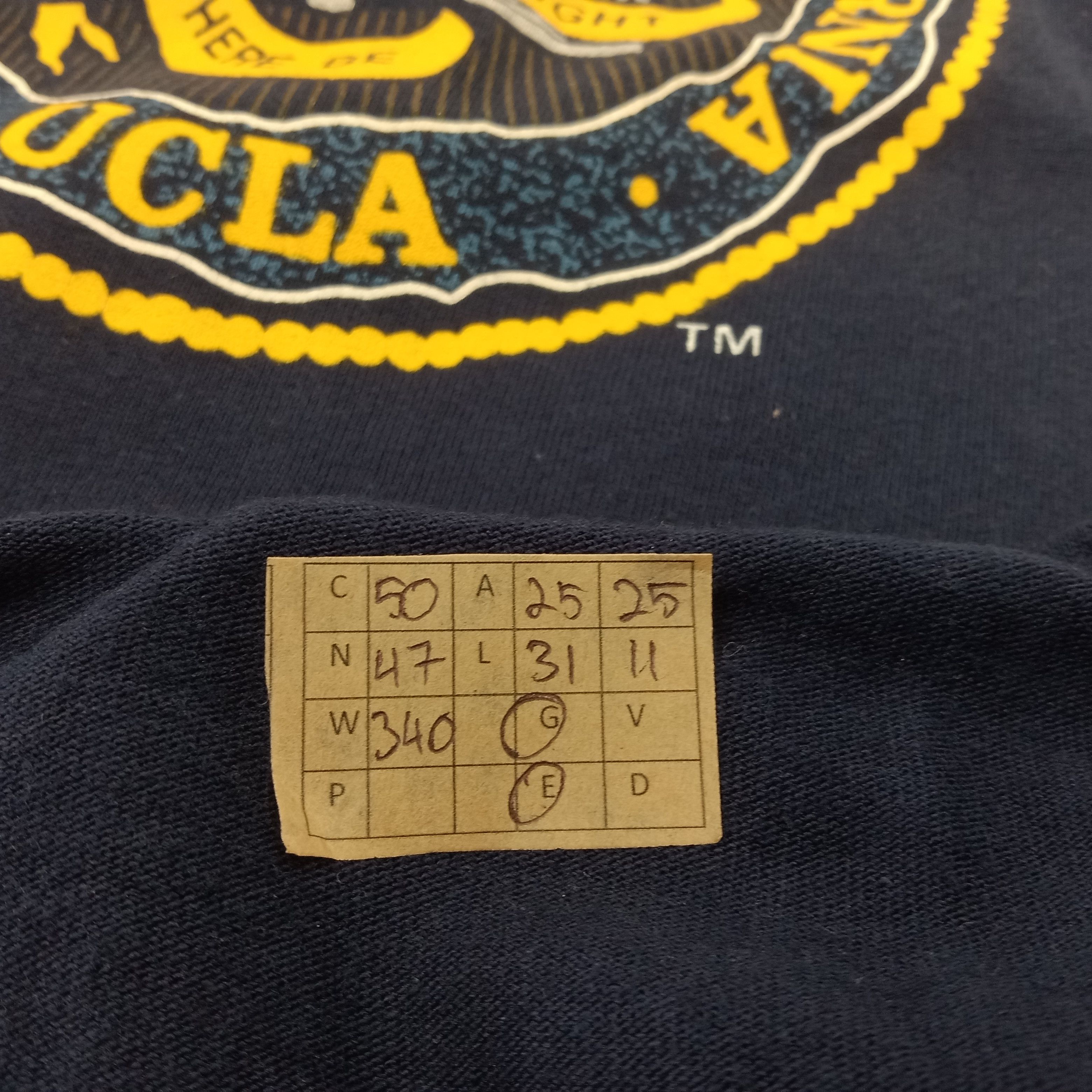 Vintage University Of California Big Logo American Style Tshirt Size US XXL / EU 58 / 5 - 6 Thumbnail