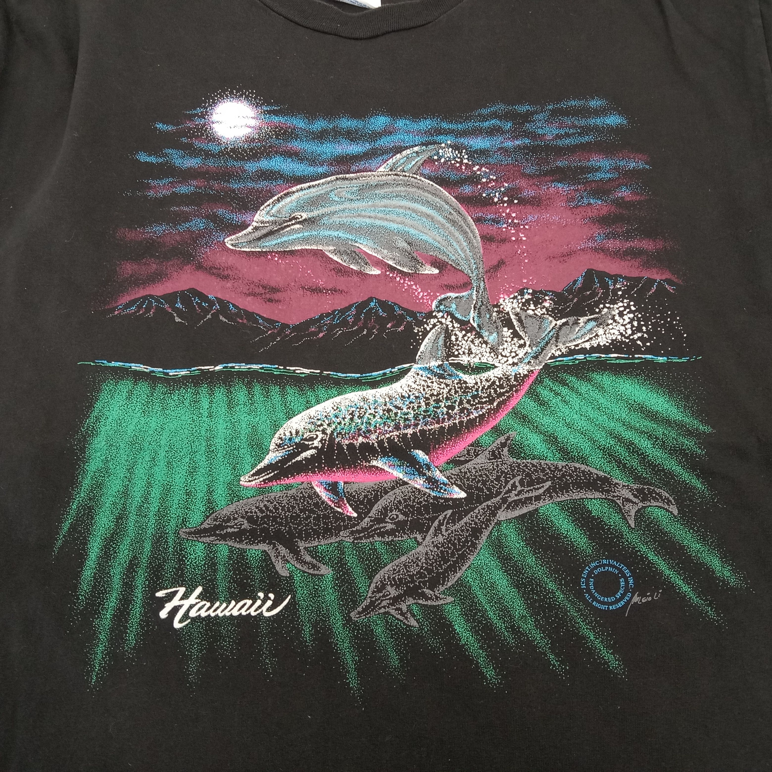 Hanes × Vintage Hawaii Animal Style Dolphin Design Tshirt Size US XL / EU 56 / 4 - 3 Thumbnail