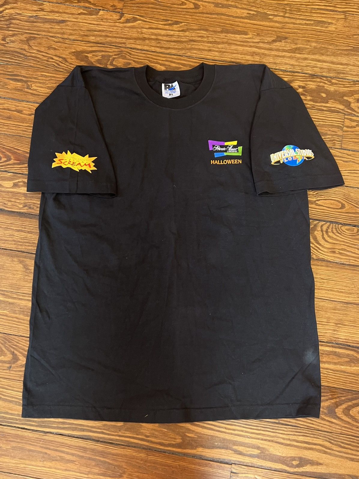 Universal Studios × Vintage Vintage Universal Studios Halloween Tee Size US XL / EU 56 / 4 - 2 Thumbnail