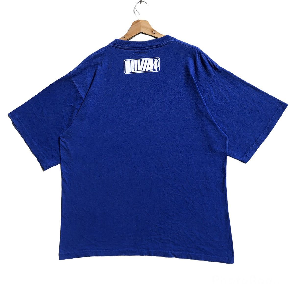 Band Tees RARE🔥 Olivia The Band Size US XL / EU 56 / 4 - 2 Thumbnail