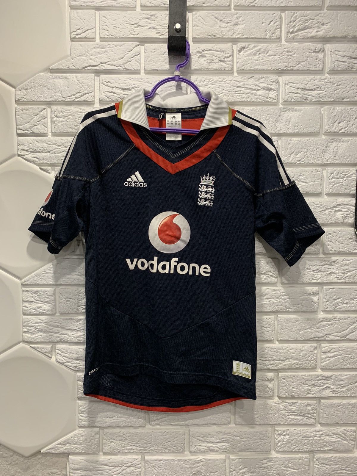 Adidas × Vintage Vintage Adidas Vodafone England Rugby Soccer Jersey 2009 Size US S / EU 44-46 / 1 - 1 Thumbnail