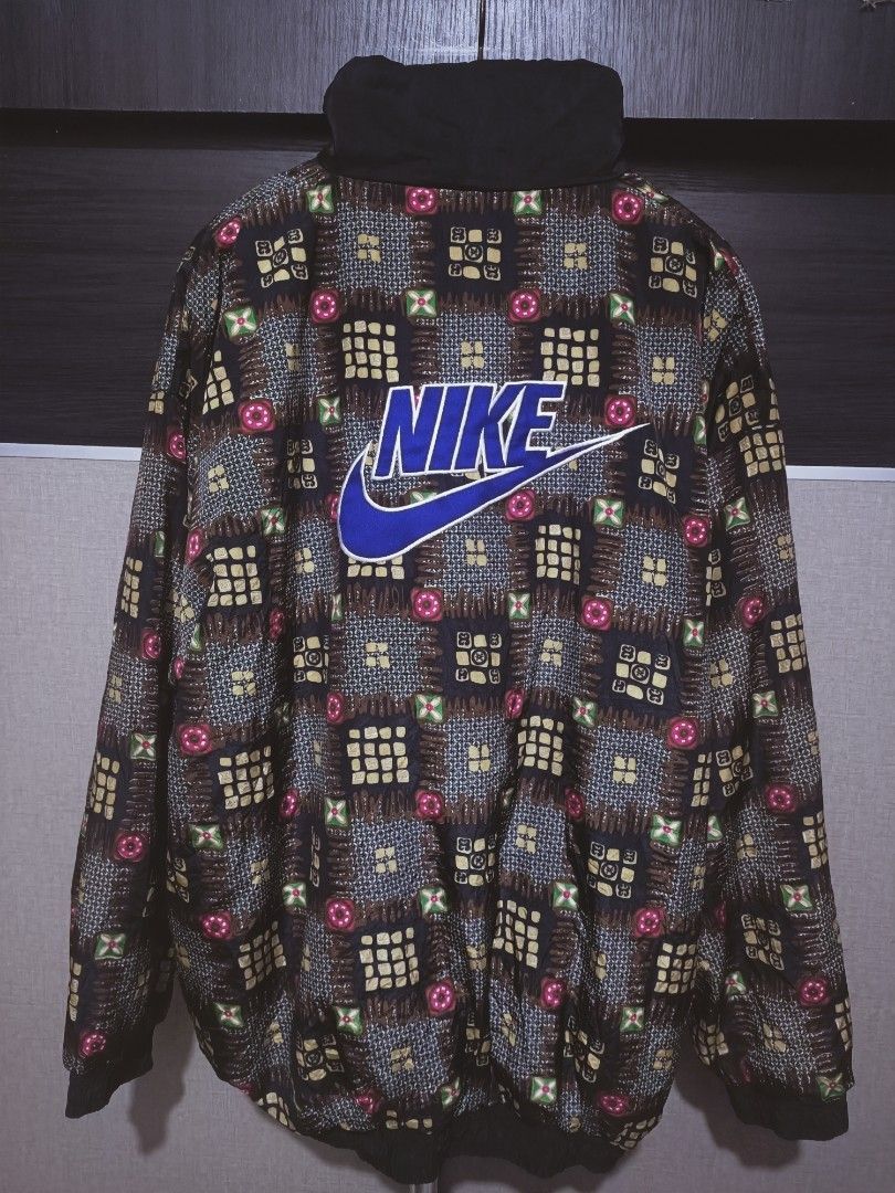 Nike Vintage Nike Big Logo Windbreaker Rare Pattern 90s Size US L / EU 52-54 / 3 - 6 Thumbnail
