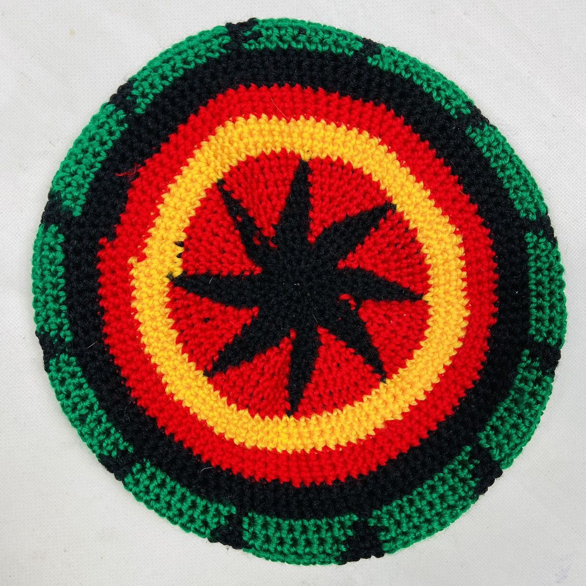 Vintage Y2K HAND CRAFTED CROCHETED KNITTED RASTA GIVES HAT - № 4118 Size ONE SIZE - 2 Thumbnail