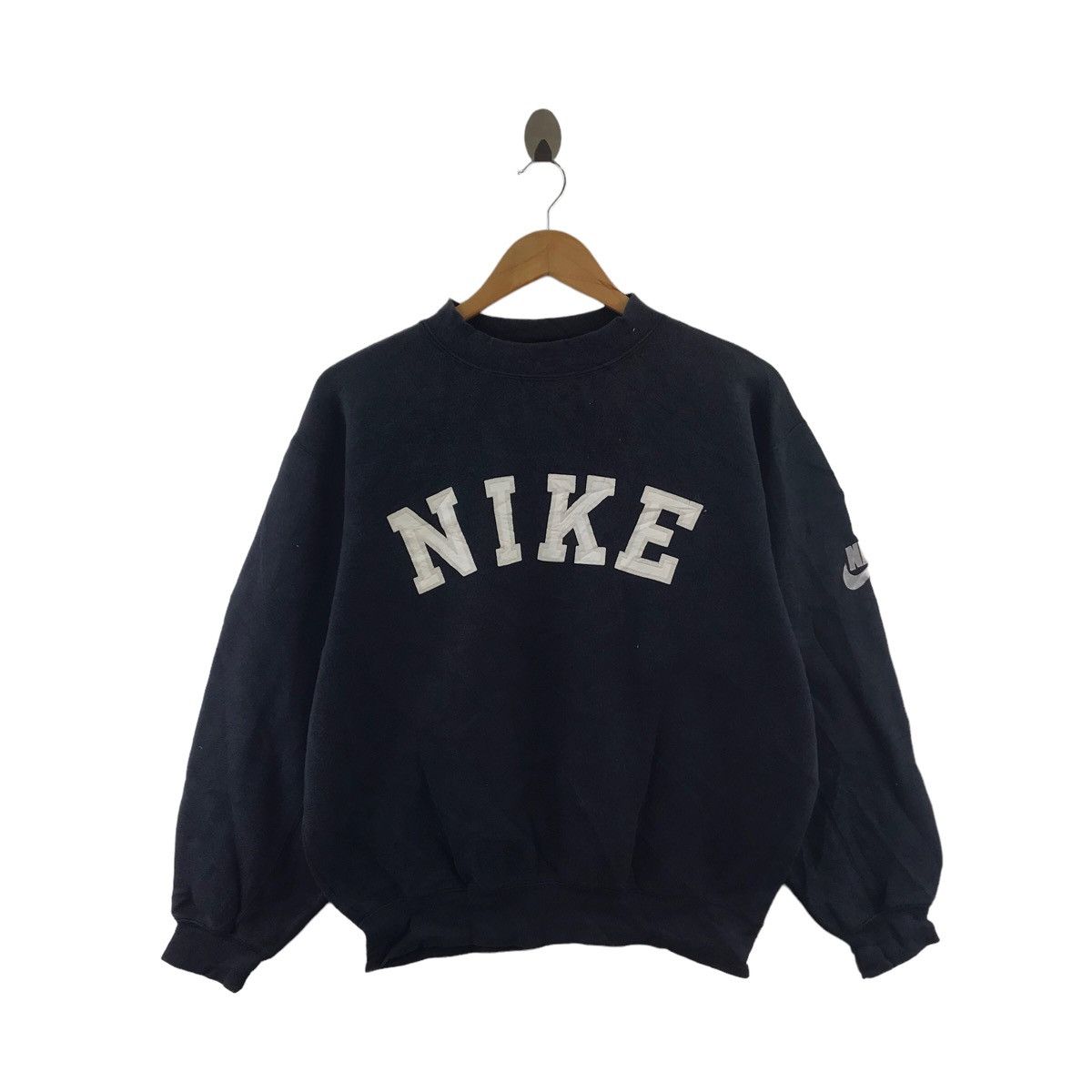 Vintage NIKE Swoosh Grey Label Big Embroidered Brand Design
