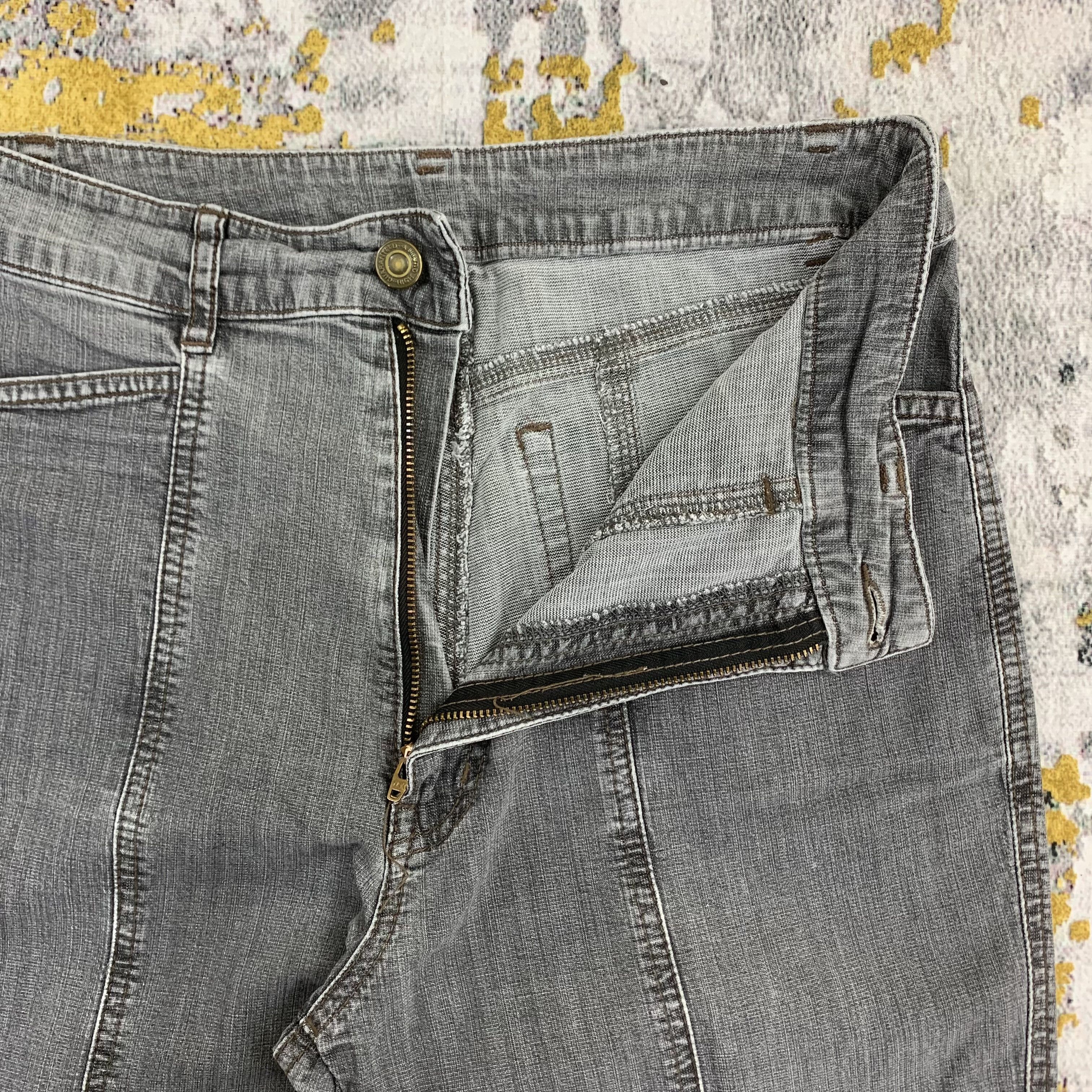 Japanese Brand Vintage Black Flared Jeans Comron Distressed Denim Size US 26 / EU 42 - 3 Thumbnail