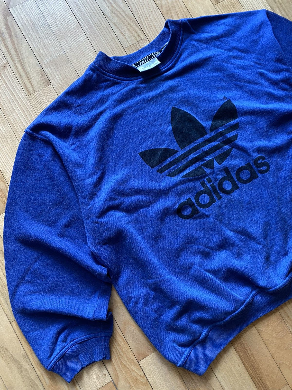 Adidas vintage sweatshirt men’s L blue