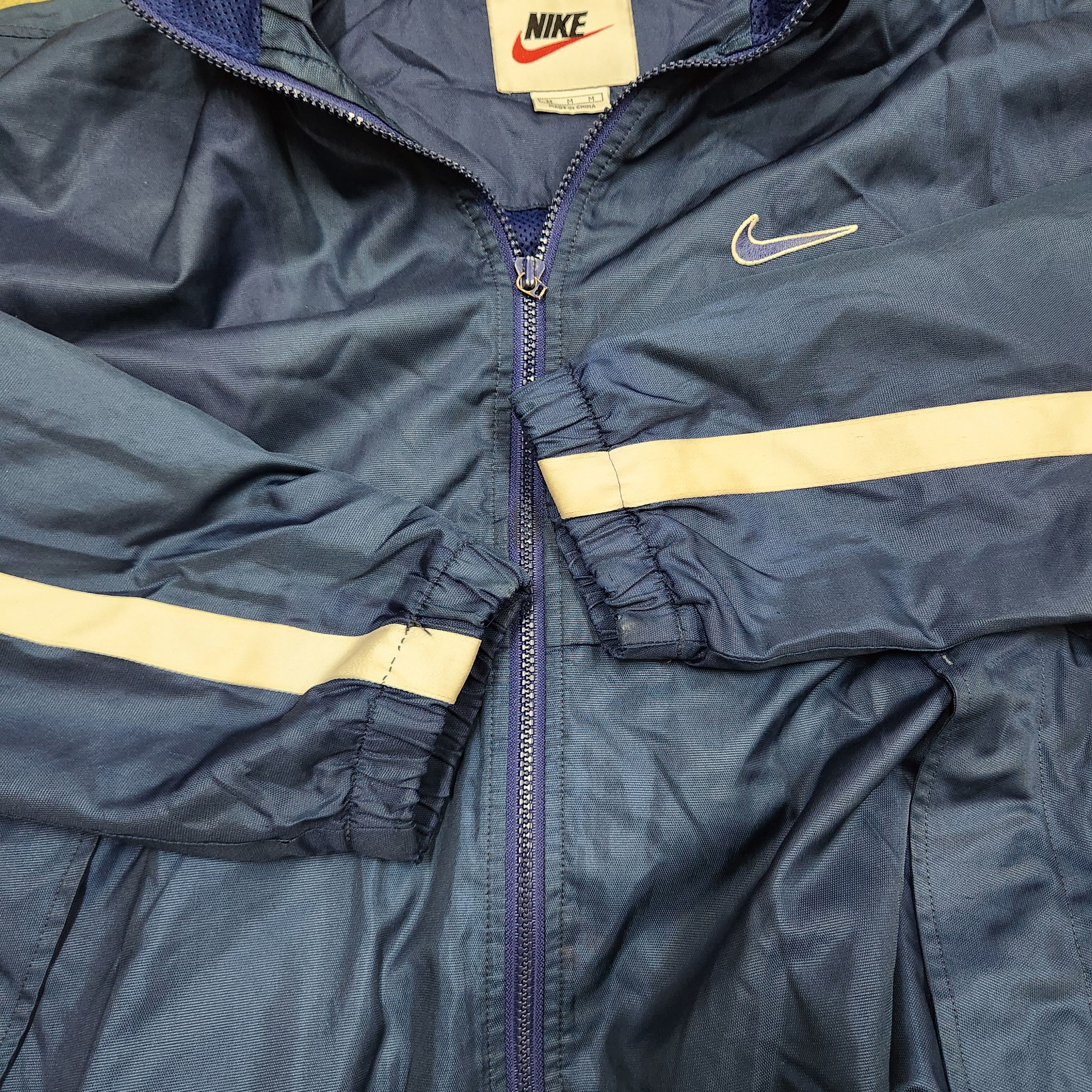 Nike × Vintage Nike Sweater Mesh Jacket Vintage Centre Swoosh Waterproof Size US L / EU 52-54 / 3 - 3 Thumbnail