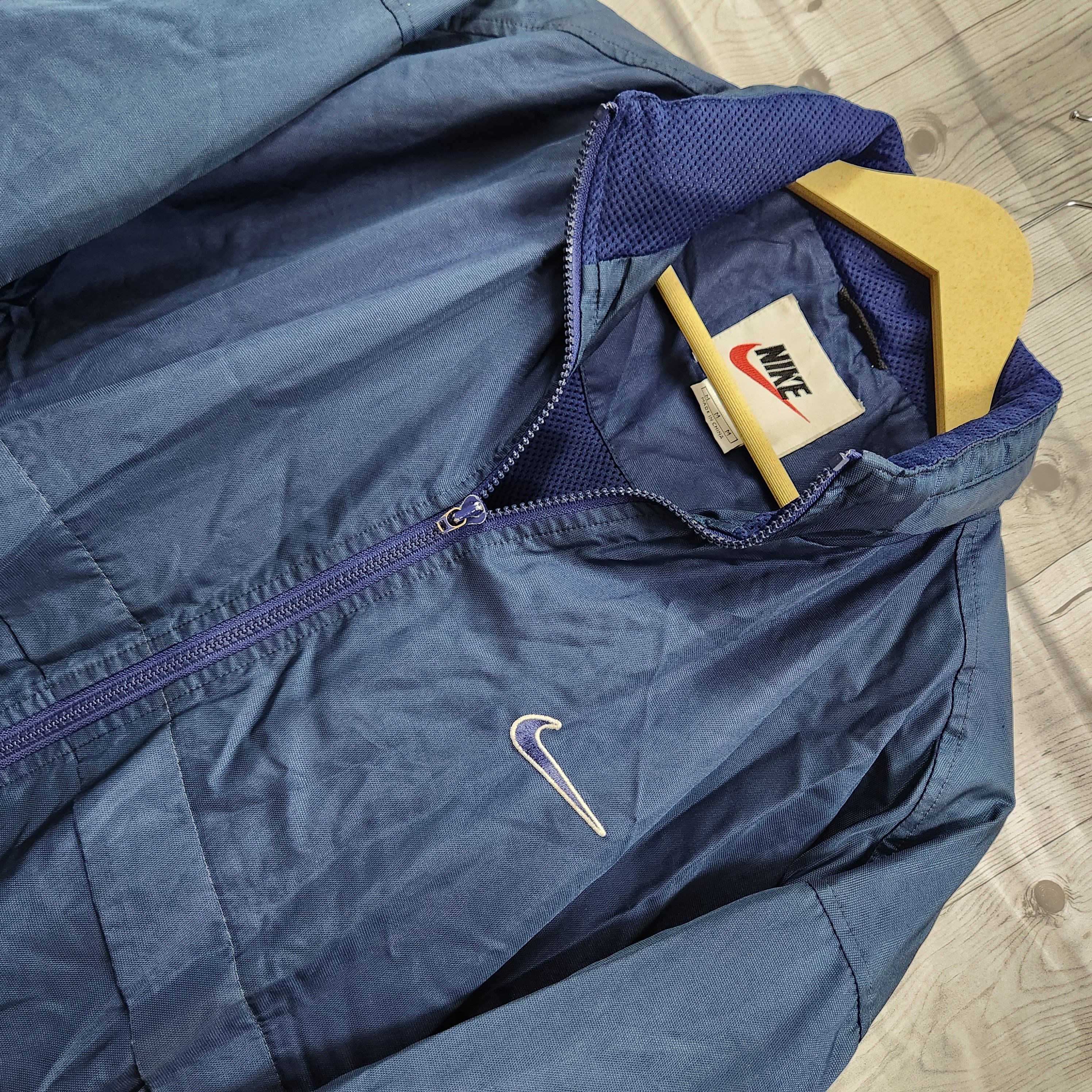 Nike × Vintage Nike Sweater Mesh Jacket Vintage Centre Swoosh Waterproof Size US L / EU 52-54 / 3 - 2 Thumbnail