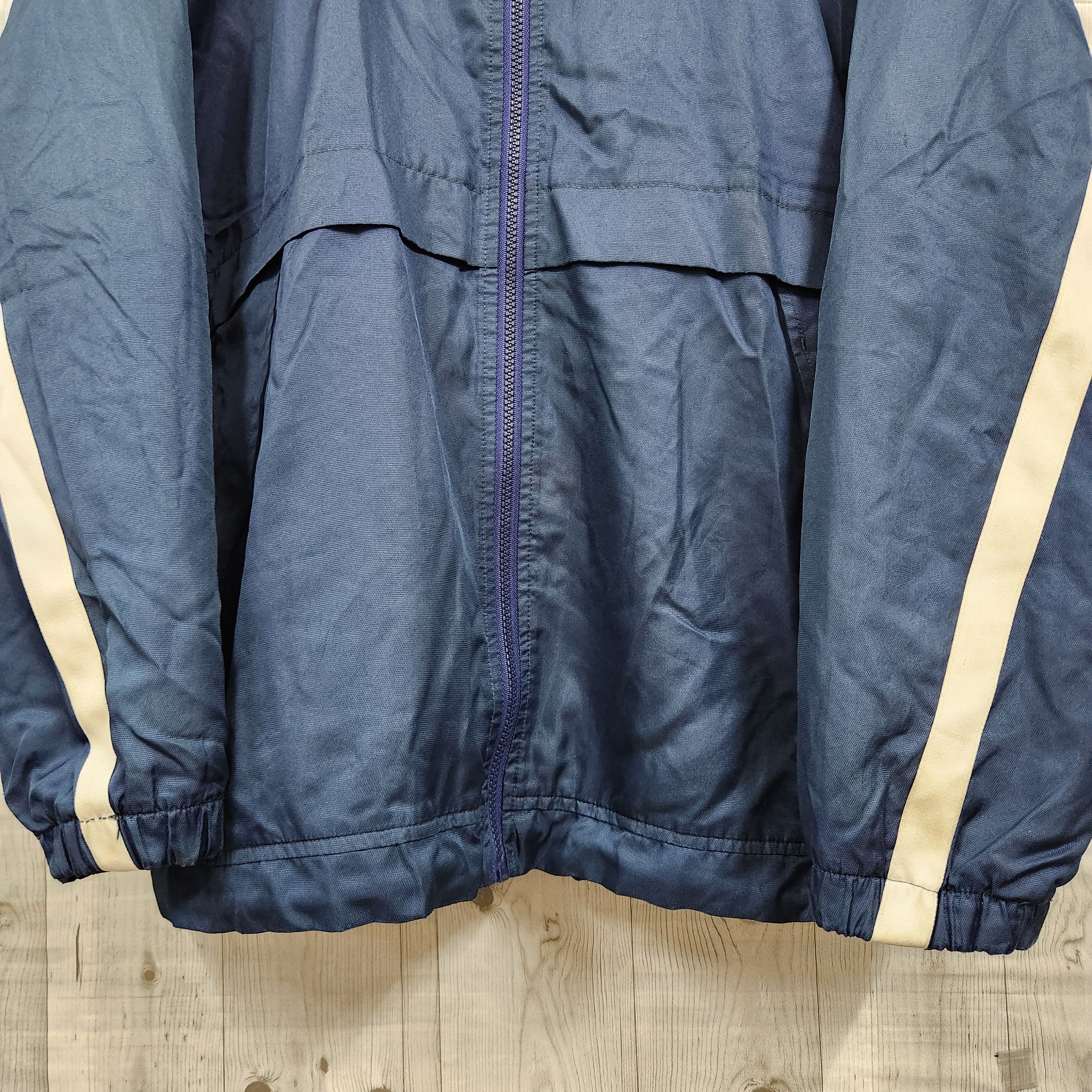 Nike × Vintage Nike Sweater Mesh Jacket Vintage Centre Swoosh Waterproof Size US L / EU 52-54 / 3 - 11 Thumbnail