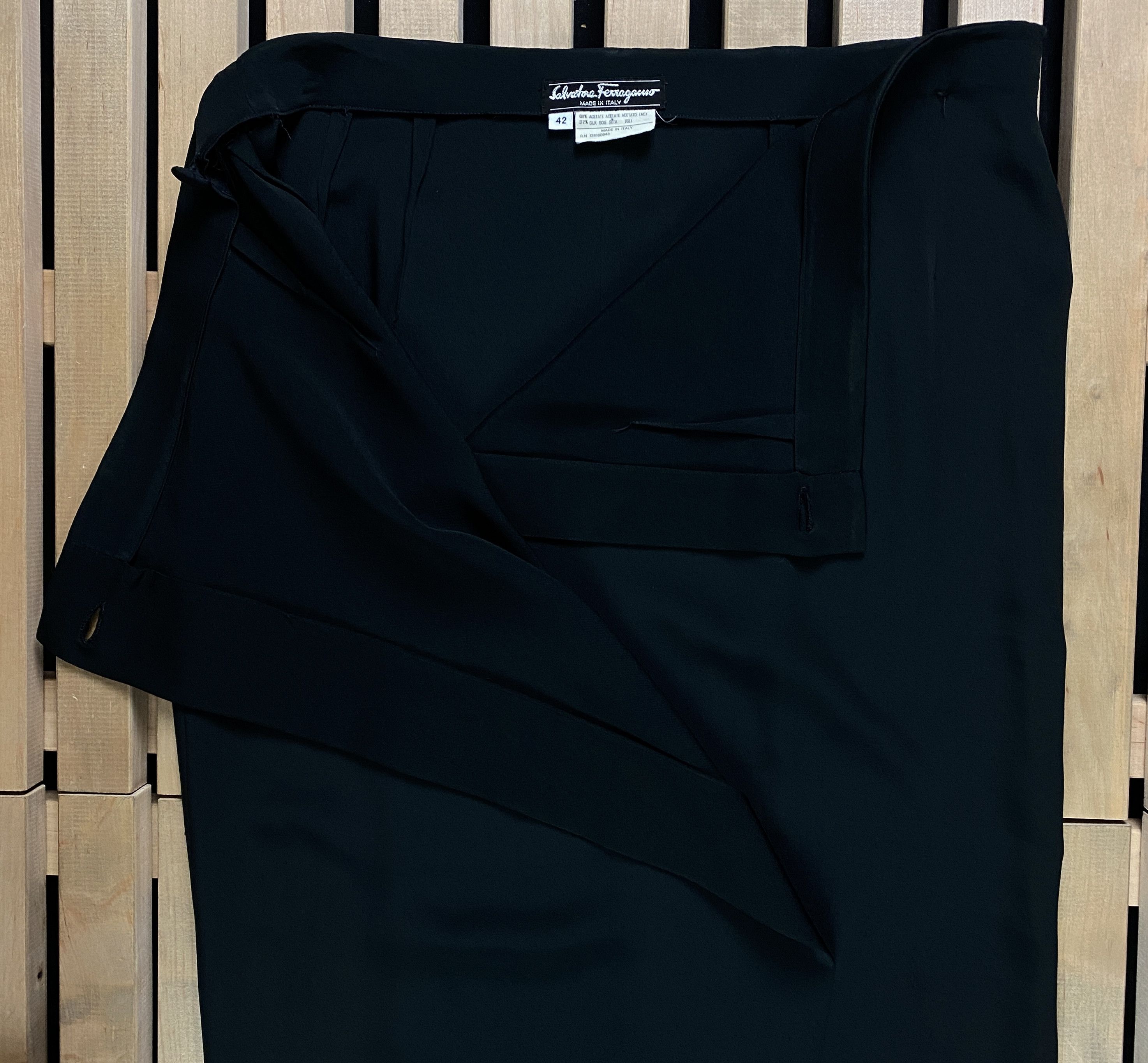 Salvatore Ferragamo × Vintage Womens Long Skirt Salvatore Ferragamo Size 42 Size 29" - 4 Thumbnail