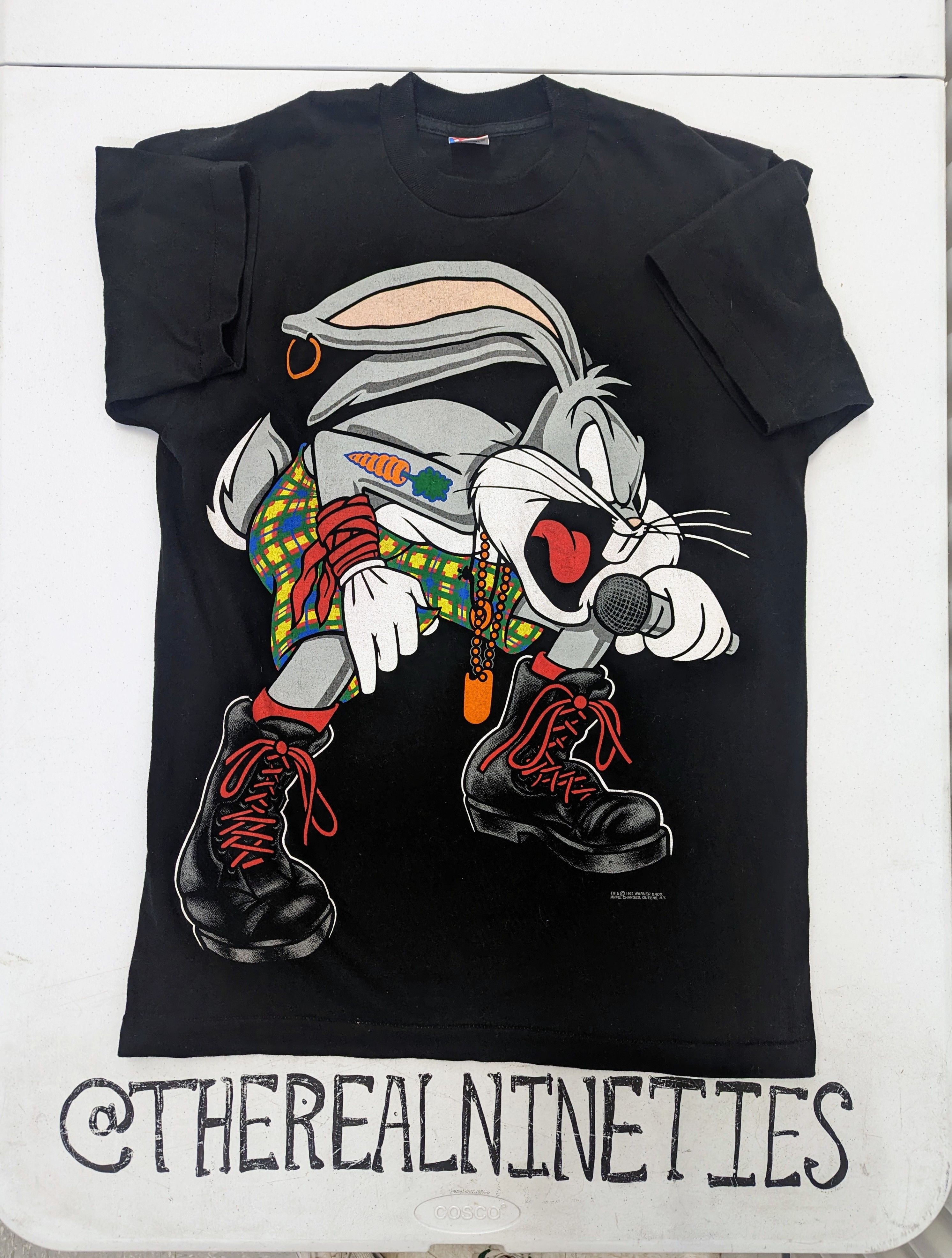 Warner Bros Bugs Bunny buy 1993 T-Shirt - Small