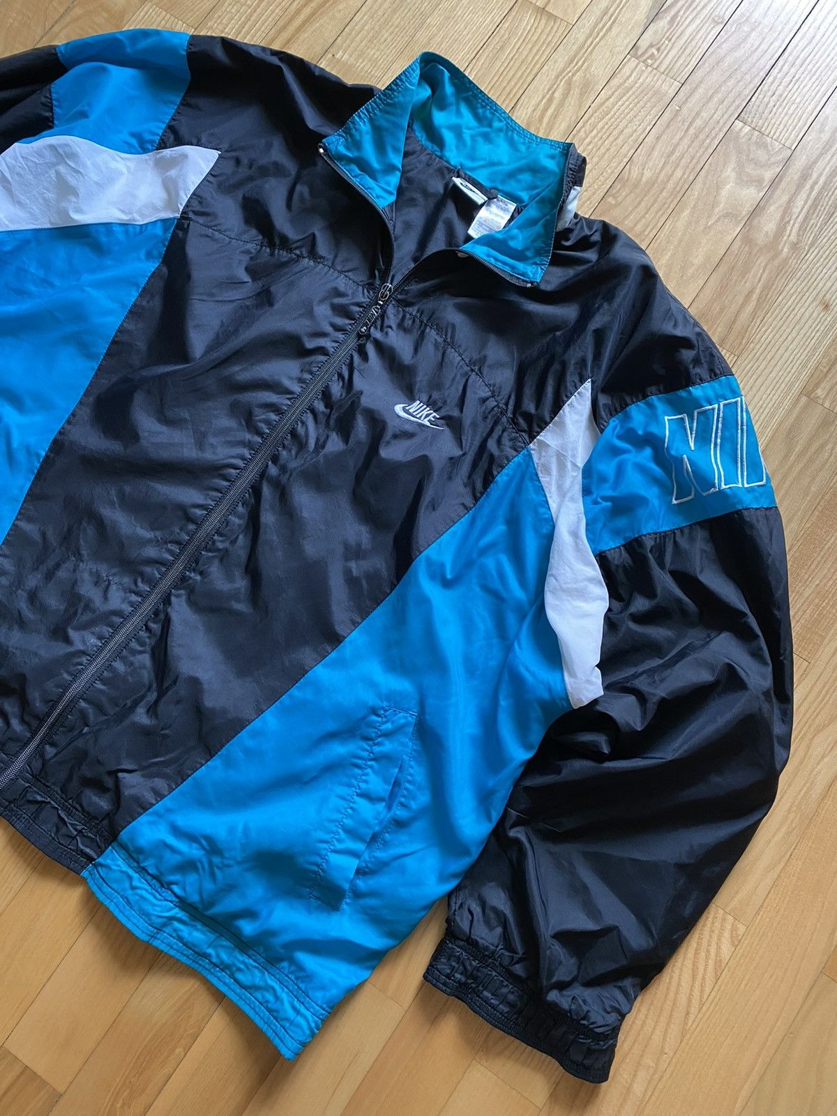 Nike vintage light jacket men’s XL blue