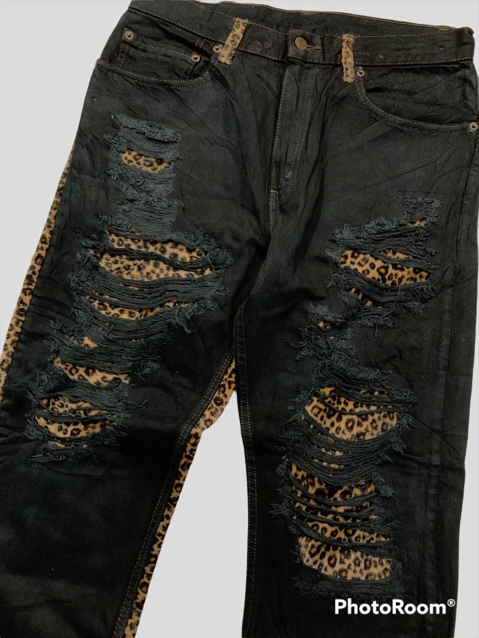 Japanese Brand Japanese Brand Distressed Leopard Design Jeans Size US 34 / EU 50 - 3 Thumbnail