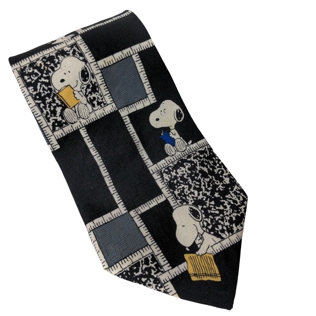 Peanuts Peanuts Teacher's Pet Snoopy Reading Books Novelty Silk Neck