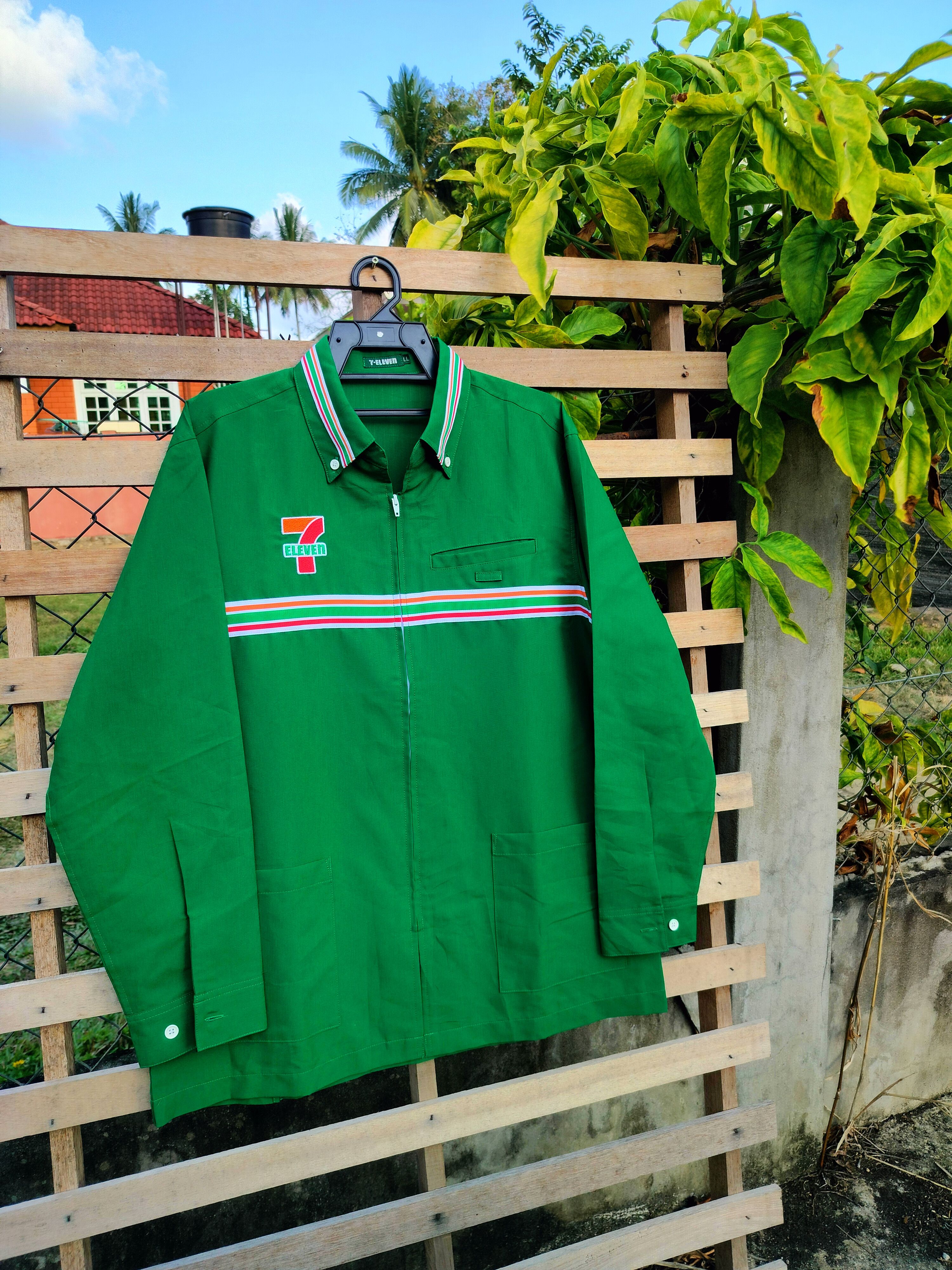 Japanese Brand 7 ELEVEn ZIPPER EMBROIDERY LOGO UNIFORM Size US L / EU 52-54 / 3 - 3 Thumbnail