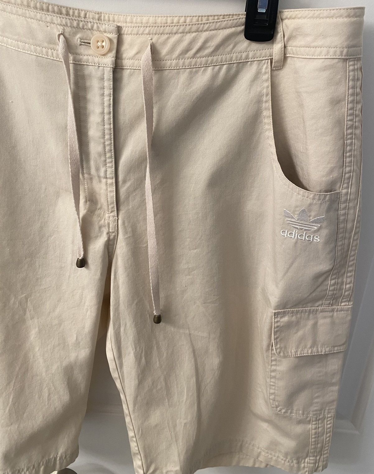 Other Adidas Originals Mens Light Tan Cargo Shorts 3 Stripes Size US 33 - 4 Thumbnail