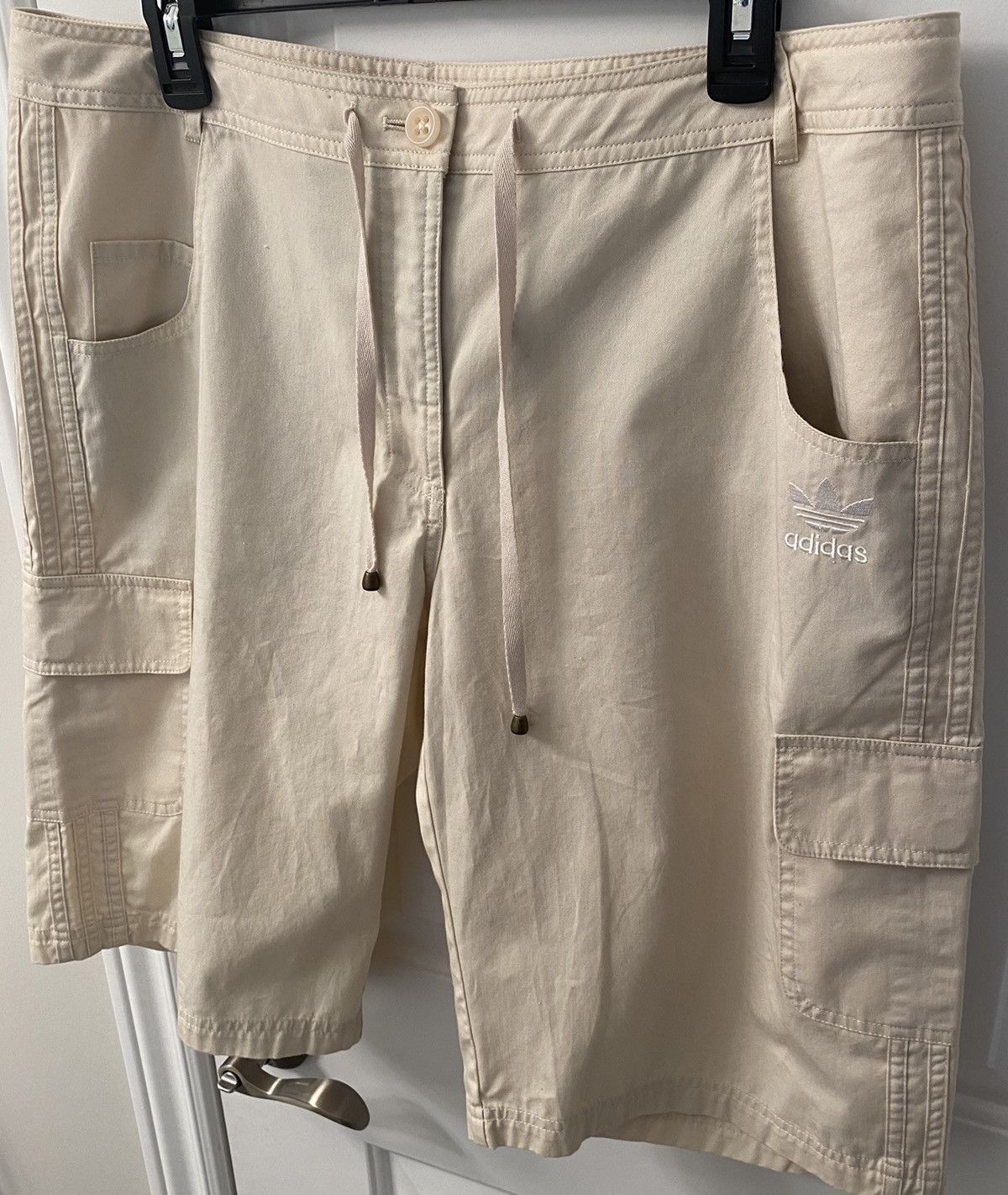Other Adidas Originals Mens Light Tan Cargo Shorts 3 Stripes Size US 33 - 3 Thumbnail