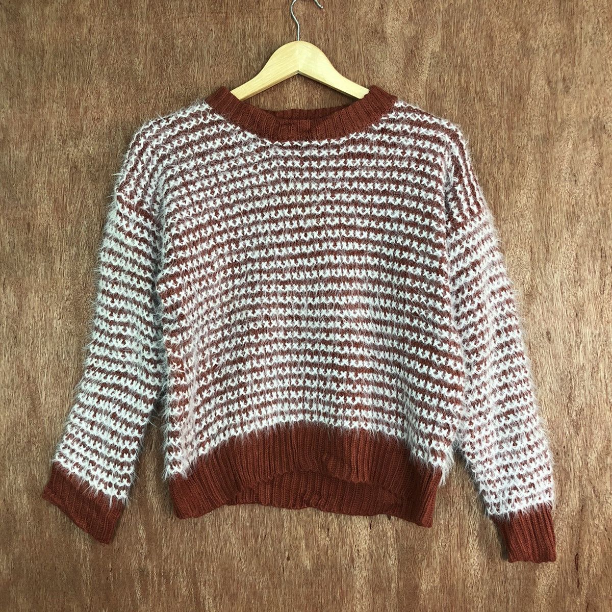 DLL Lips White Brown fur Mohair Shag Shaggy knitwear #c322