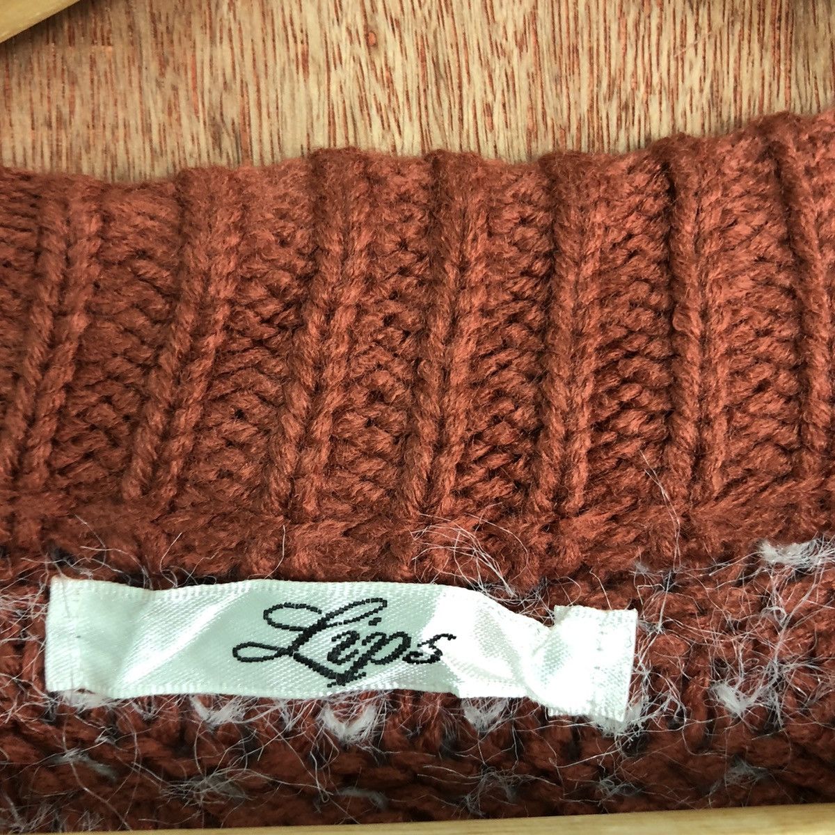 DLL Lips White Brown fur Mohair Shag Shaggy knitwear #c322