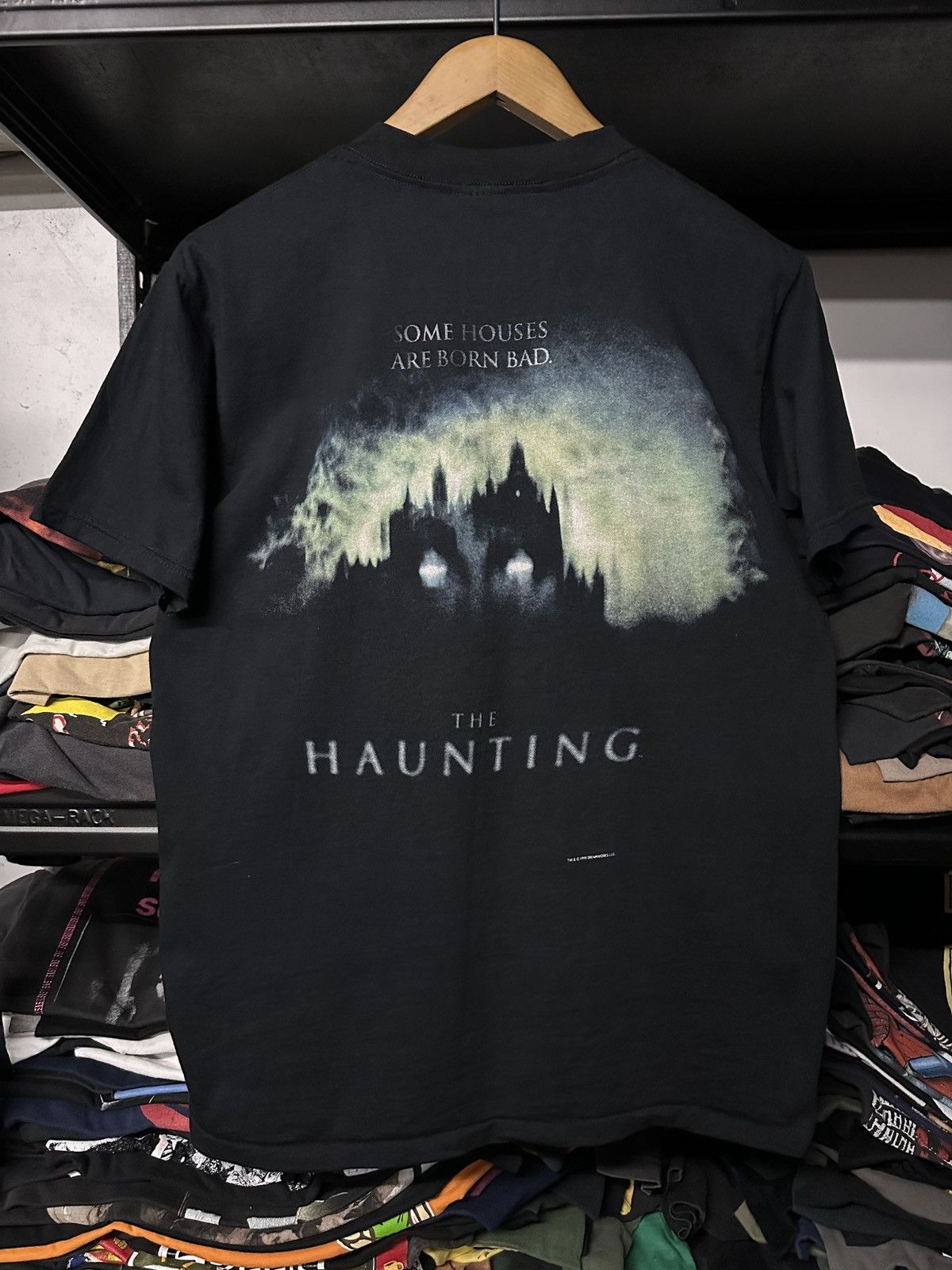 Vintage Vintage 90s Movie The Haunting By Dream Works Pictures Tee Size US M / EU 48-50 / 2 - 1 Thumbnail