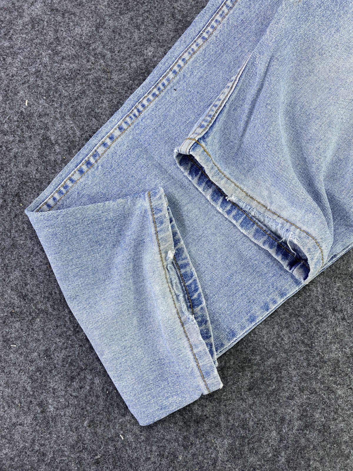 Levi's Vintage Levi's 550 Jeans Blue Wash - J732 Size US 40 / EU 56 - 8 Thumbnail